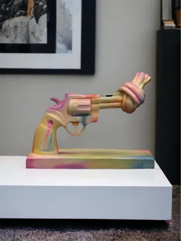 Acne for Peace rzeźba 40 cm - Multi - Non Violence