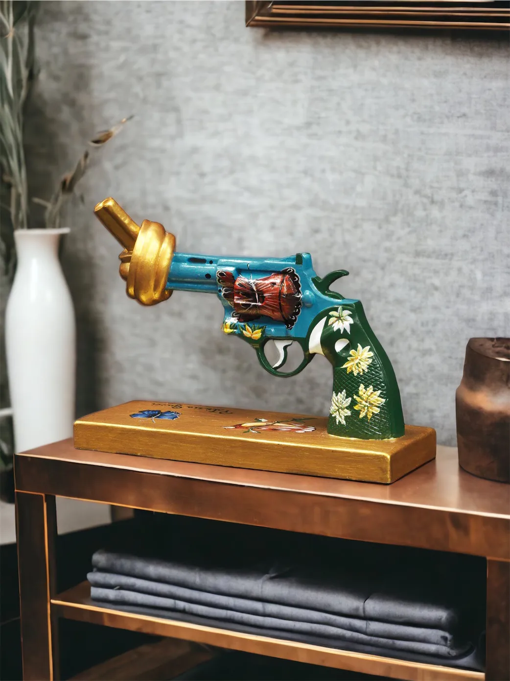 Dekoracja P Gucci for Peace 30 cm, Multi Non Violence