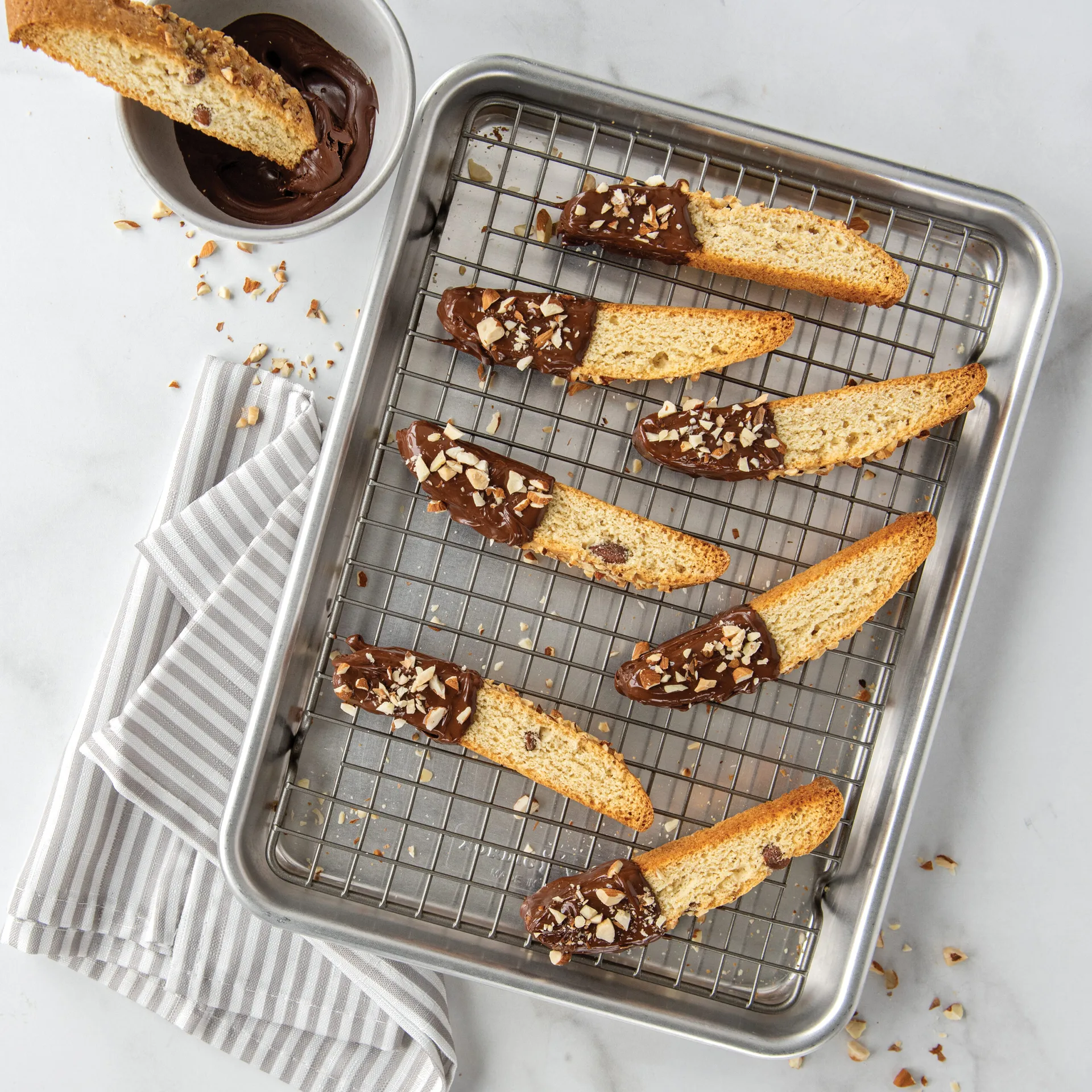 Blacha do pieczenia Naturals Quarter Sheet z kratką, Srebrny Nordic Ware