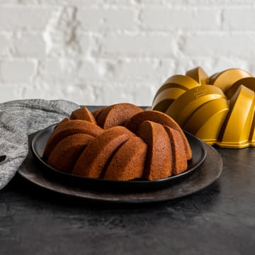 Forma do pieczenia Nordic Ware 75th anniversary braided bundt - 2,4 L - Nordic Ware