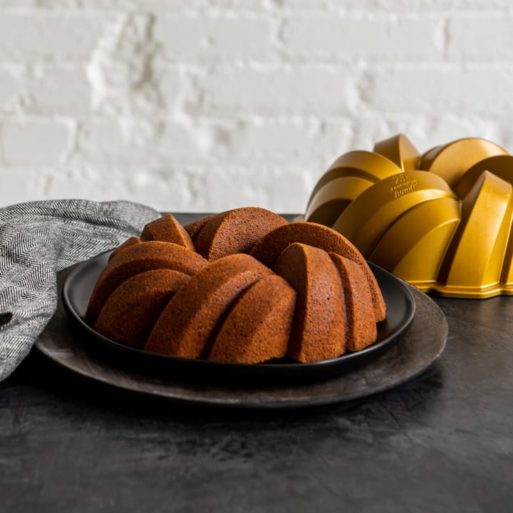 Forma do pieczenia Nordic Ware 75th anniversary braided bundt, 2,4 L Nordic Ware