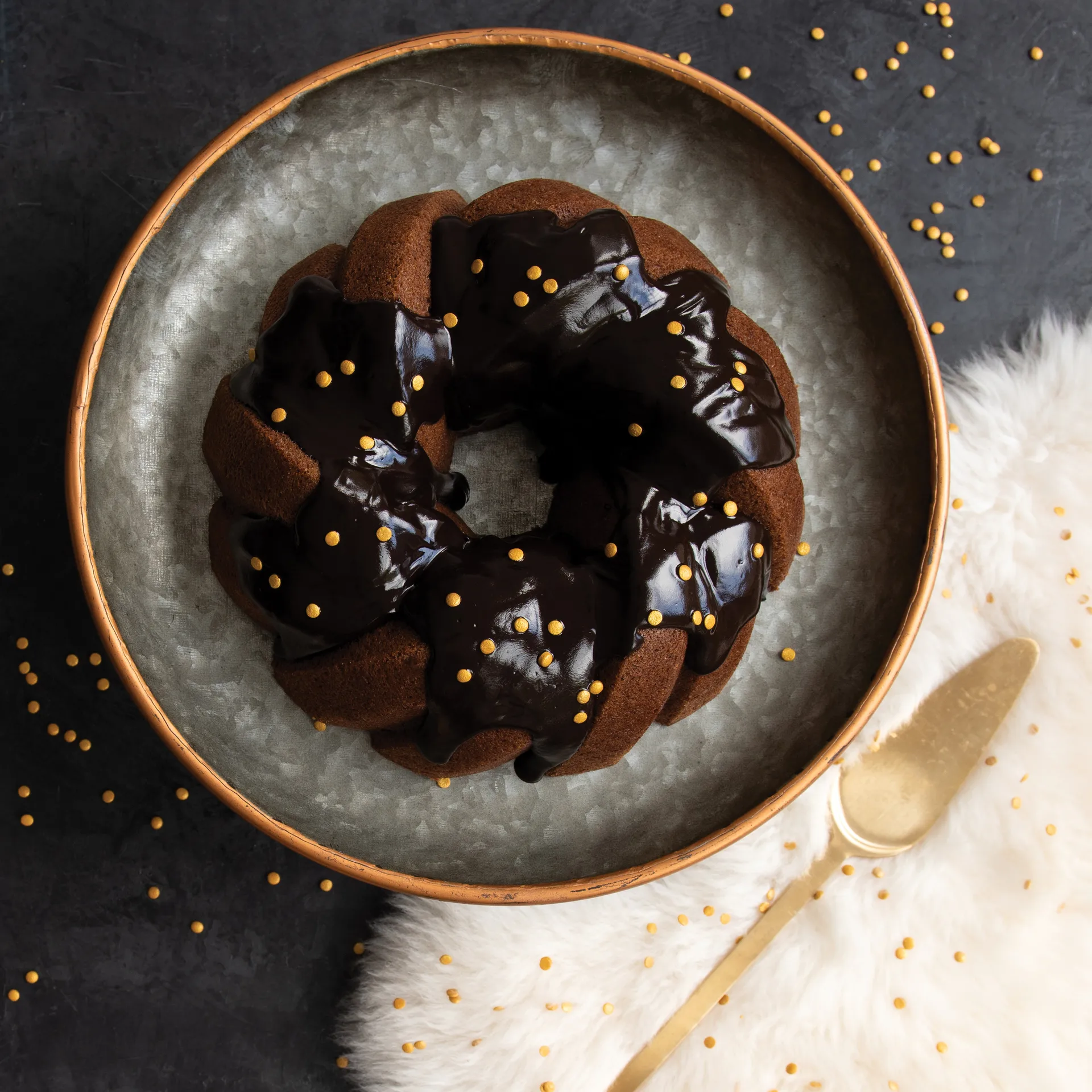 Forma do pieczenia Nordic Ware 75th anniversary braided bundt, 2,4 L Nordic Ware