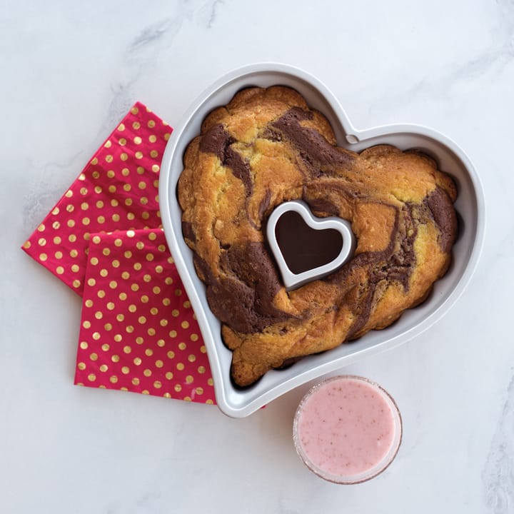 Forma do pieczenia Nordic Ware elegant heart bundt, 2,4 L Nordic Ware