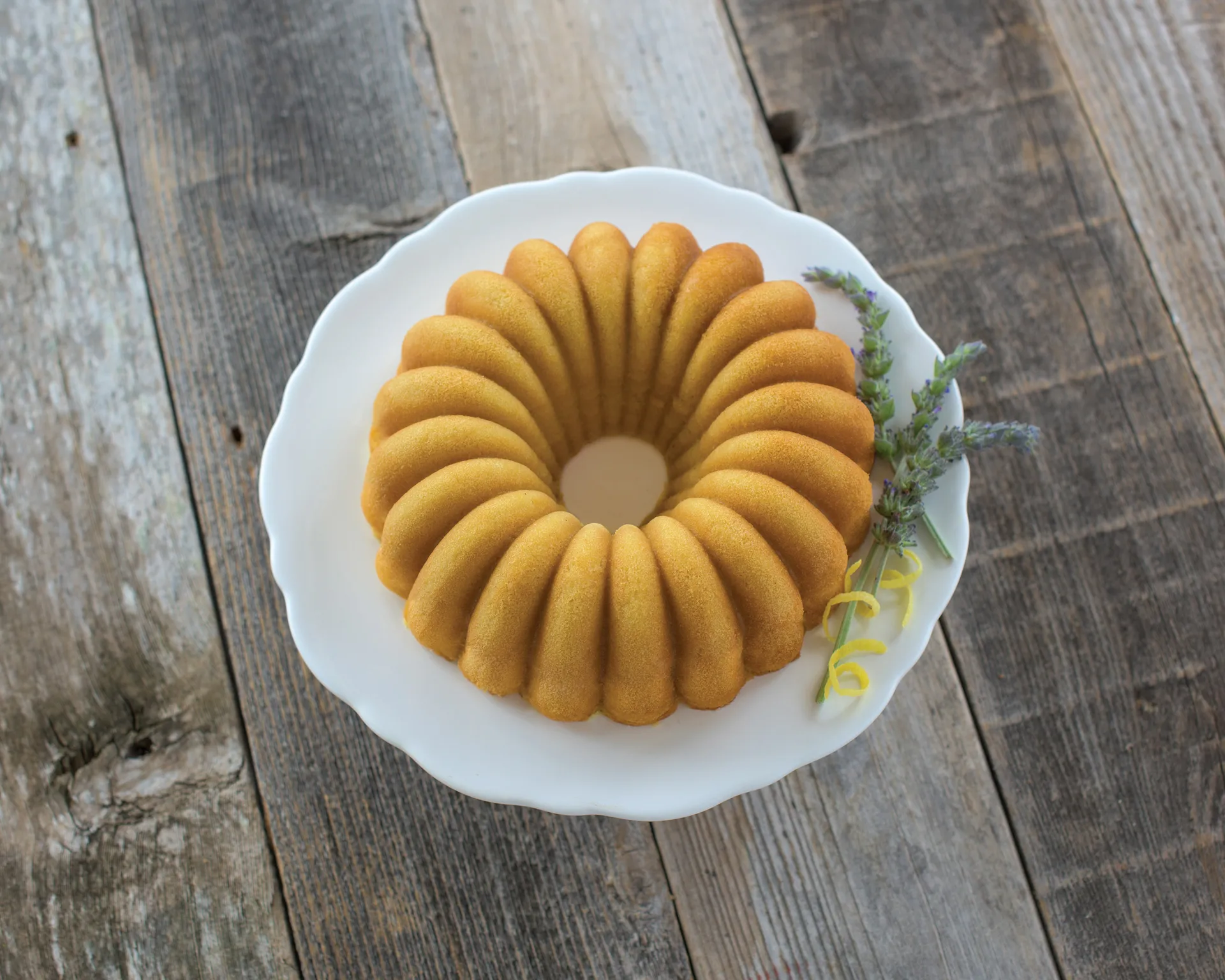 Forma do pieczenia Nordic Ware Elegant party bundt, 2,4 L Nordic Ware