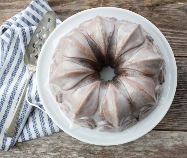 Forma do pieczenia Nordic Ware Fleur De Lis Bundt, 2,4 L Nordic Ware