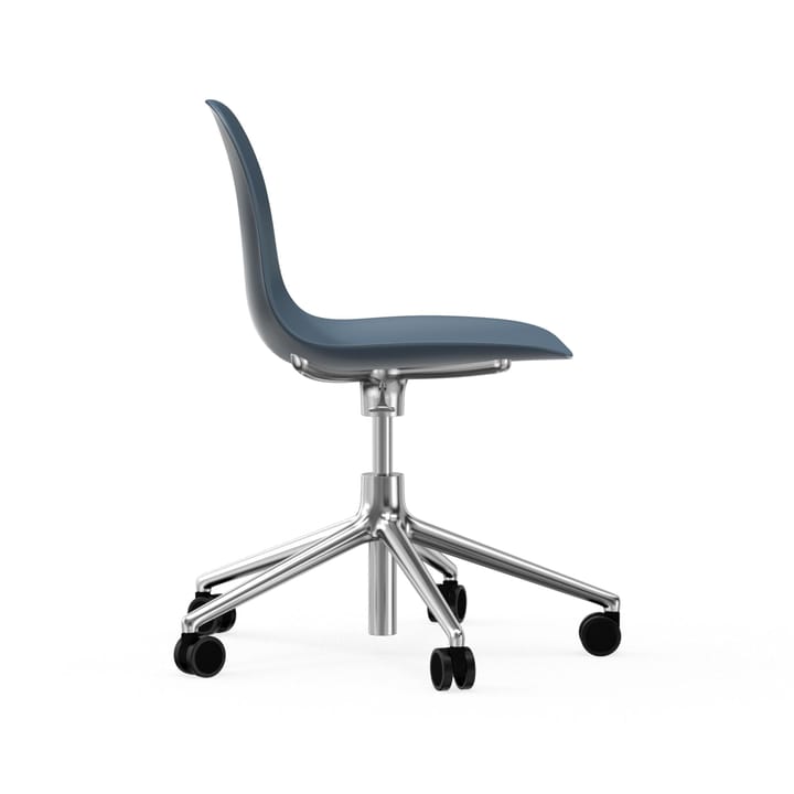 Form chair swivel 5W kontorskrzesło - niebieski, aluminium koła - Normann Copenhagen