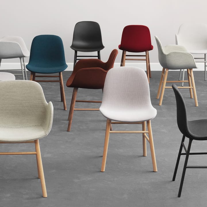 Form krzesło, red, czarne nogi Normann Copenhagen