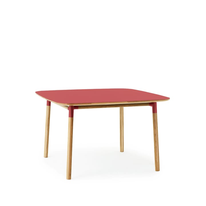Form stół - red, dębowe nogi, 120x120 cm - Normann Copenhagen