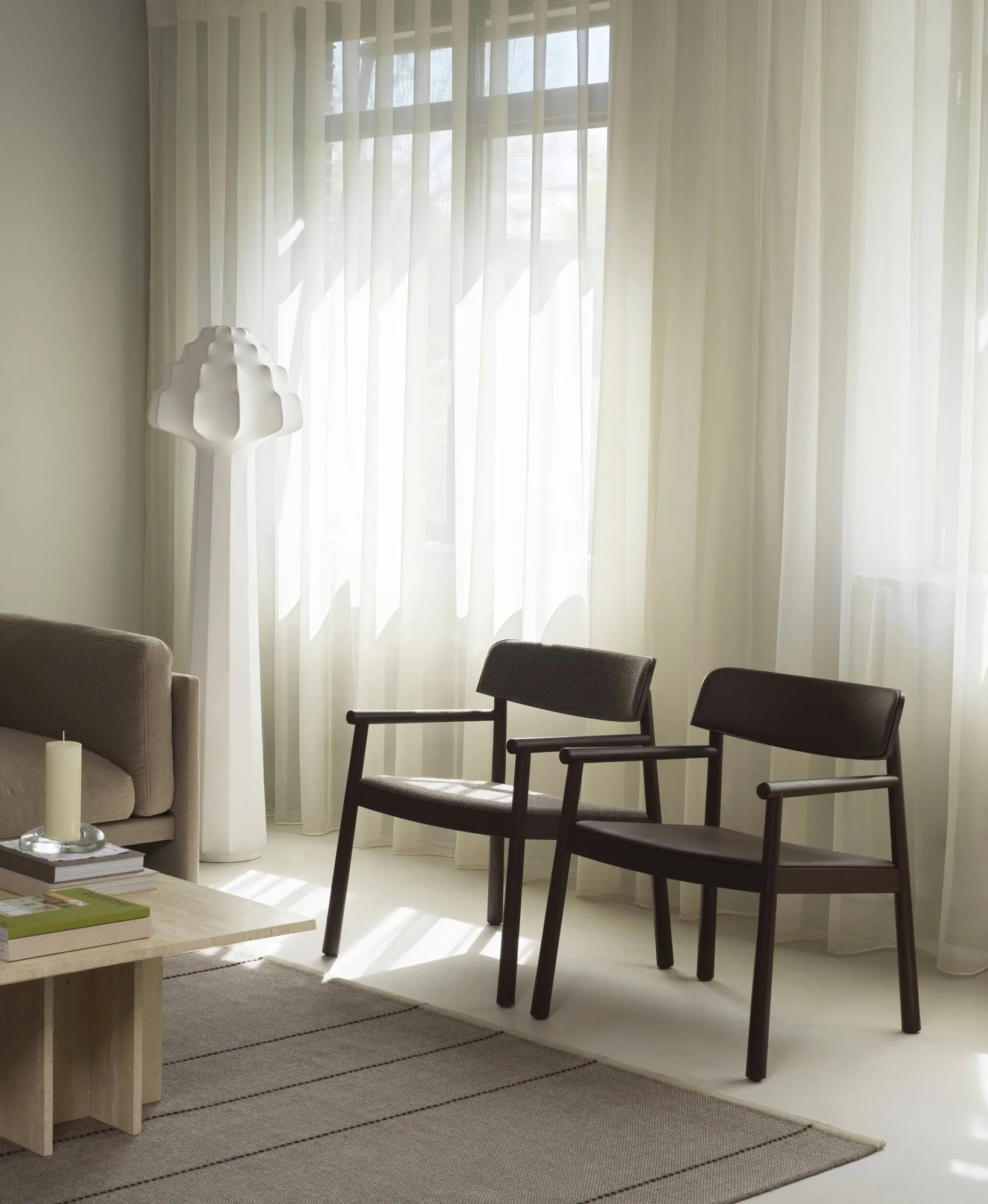 Fotel Timb, Brązowy jesion Normann Copenhagen