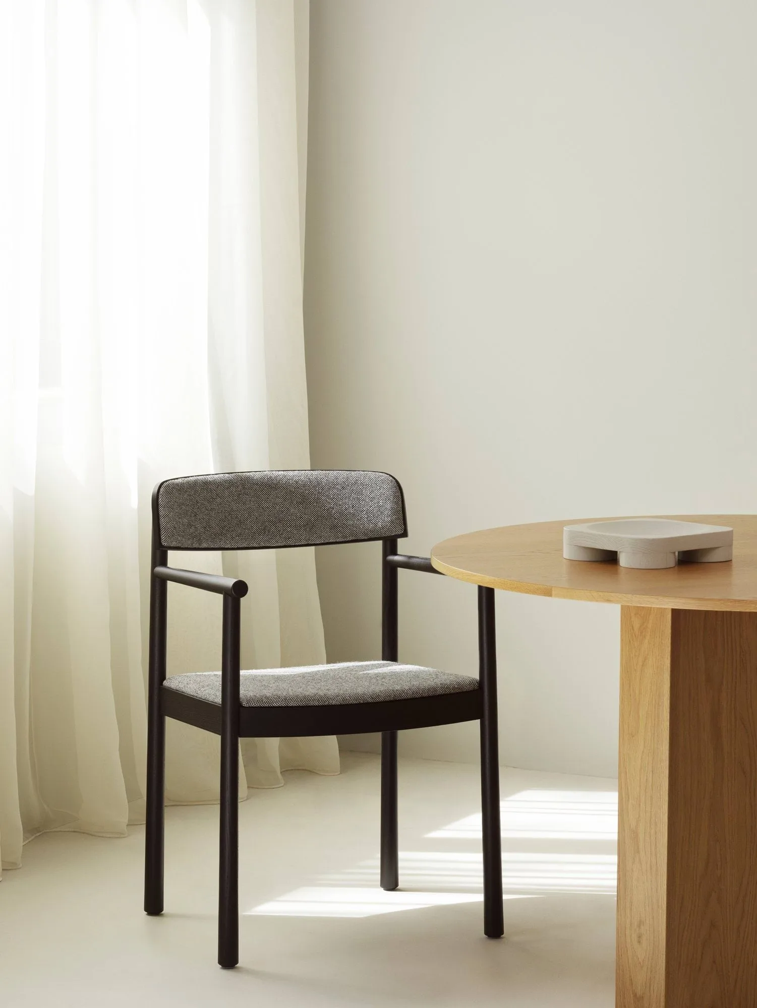 Fotel Timb, Czarny jesion-Hallingdal 166 Normann Copenhagen