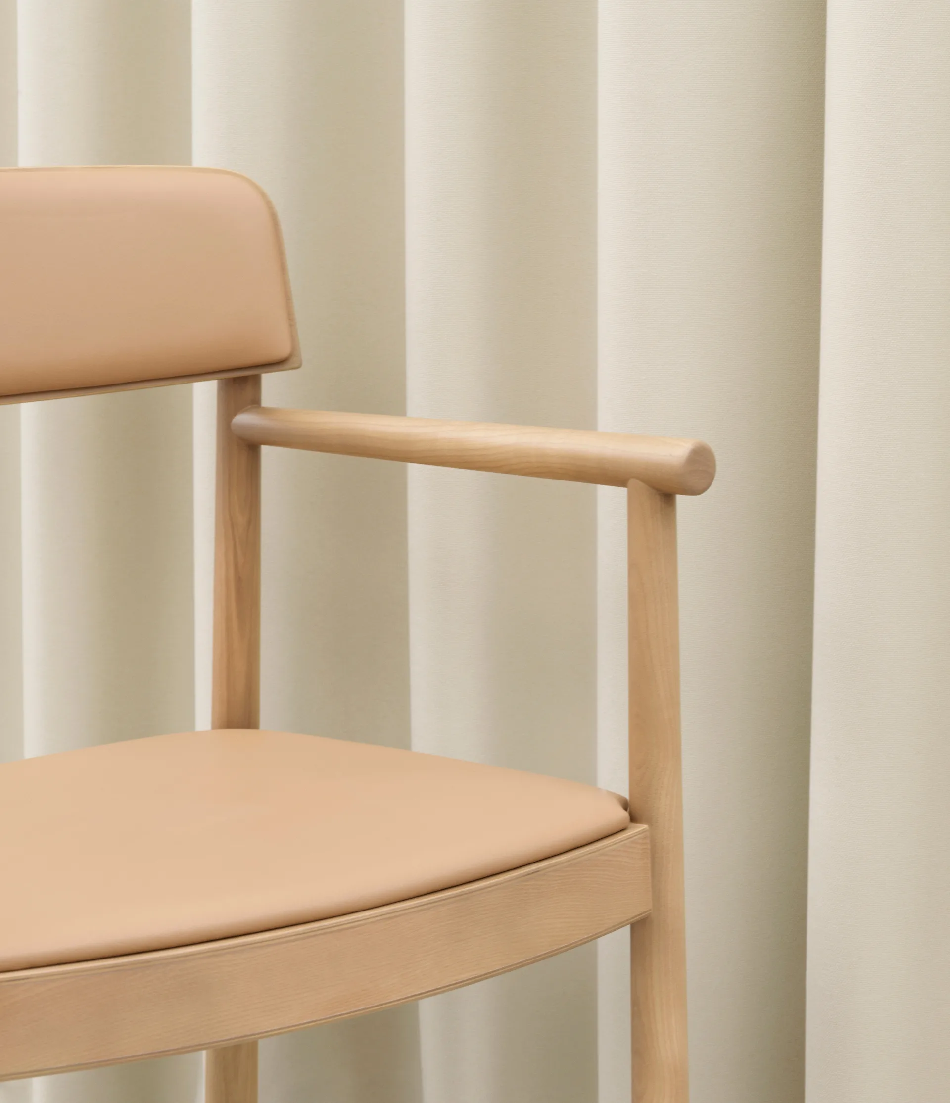 Fotel Timb z poduszką, Tan/ Ultra Leather - Karmelowy Normann Copenhagen