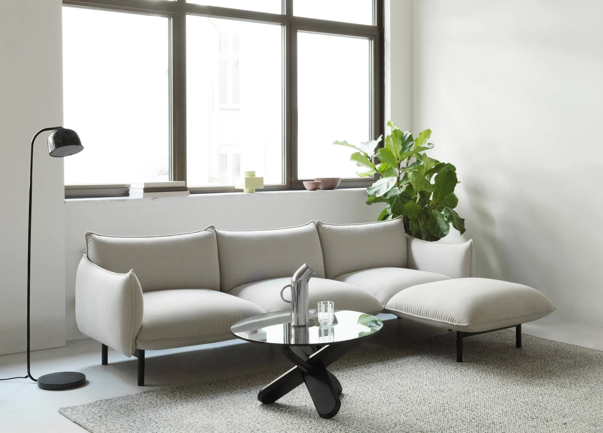 Grant lampa podłogowa, black Normann Copenhagen