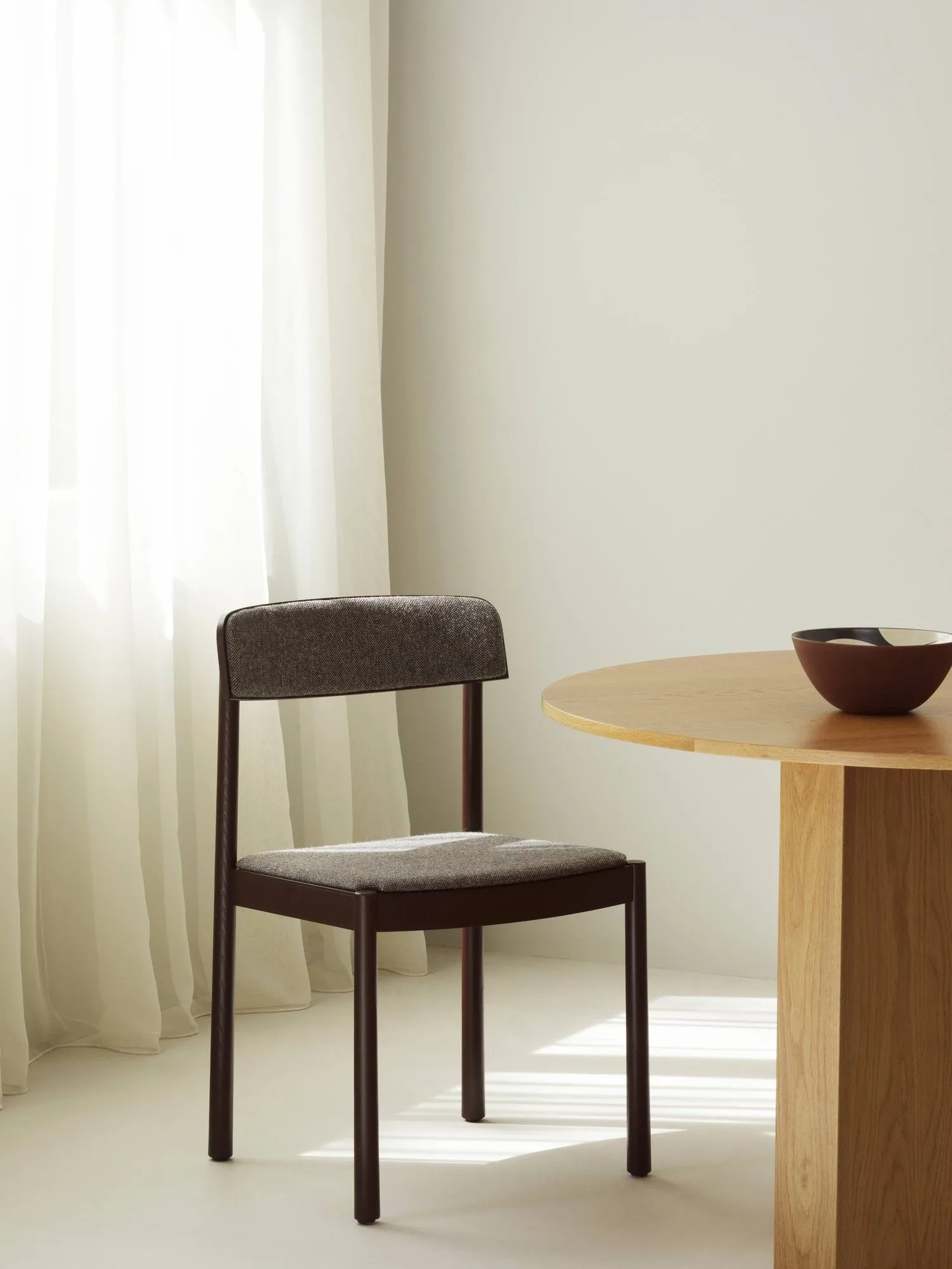 Krzesło Timb, Brązowy jesion Normann Copenhagen