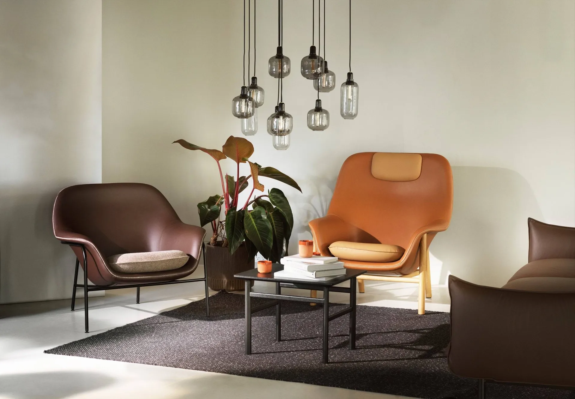 Lampa Amp mała, szary - czarny Normann Copenhagen