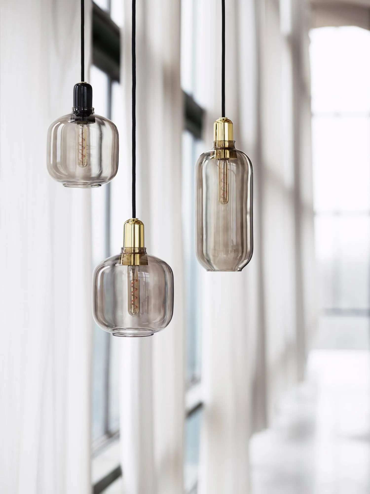 Lampa Amp mała, szary - czarny Normann Copenhagen