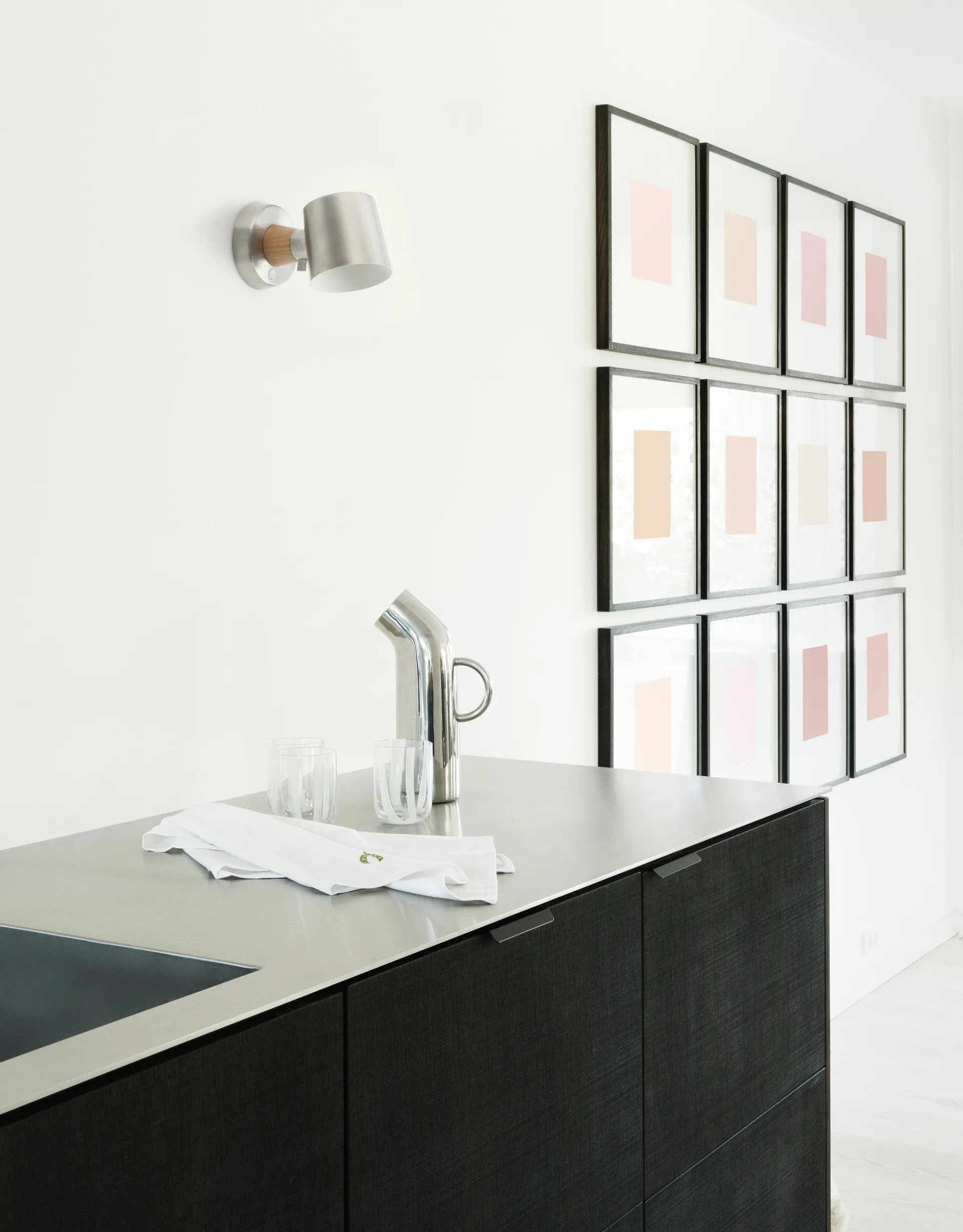 Lampa ścienna Rise montaż stały, Stal nierdzewna Normann Copenhagen