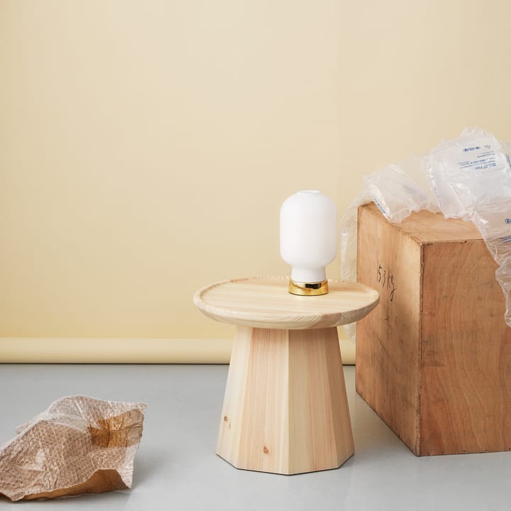 Lampa stołowa Amp, biały - mosiądz Normann Copenhagen