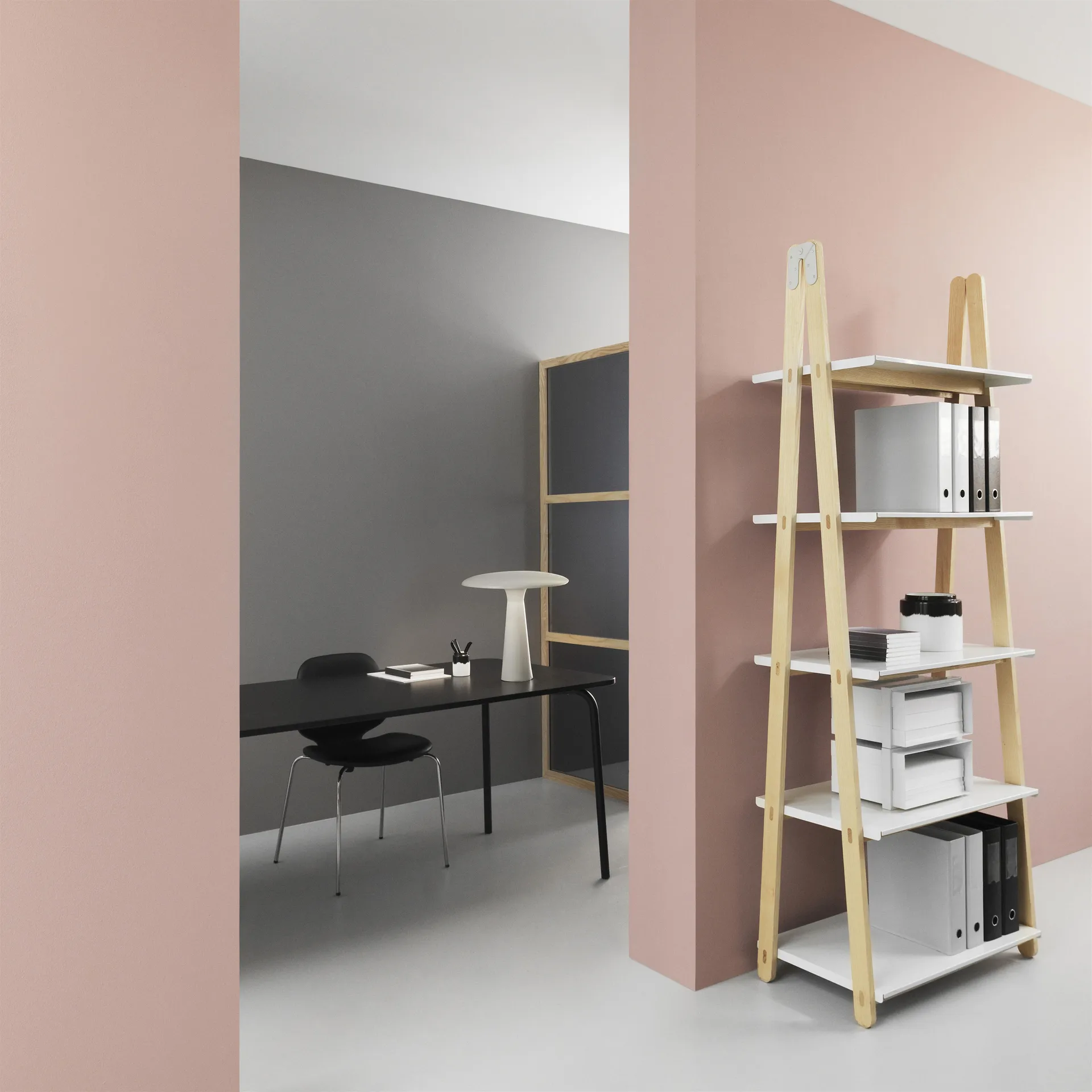 Lampa stołowa Shelter, biały Normann Copenhagen