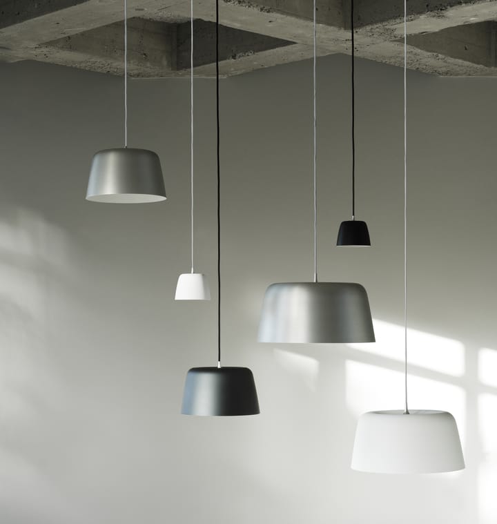 Lampa wisząca Tub Ø30 cm - Aluminum - Normann Copenhagen