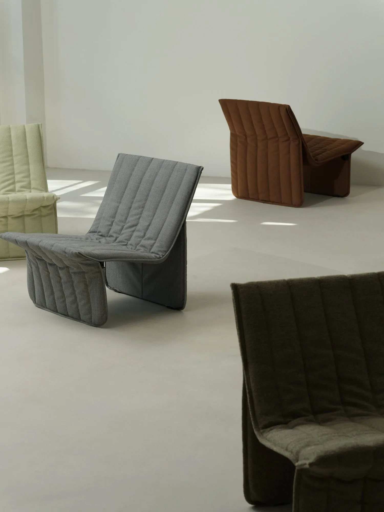 Limit fotel wypoczynkowy, Remix 143 szary Normann Copenhagen