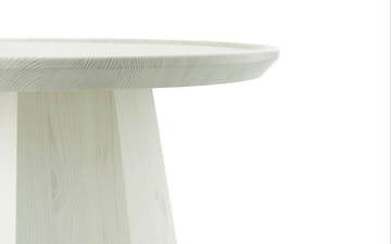 Mały stolik Pine Ø45 cm H:40,6 cm - Jasnozielony - Normann Copenhagen