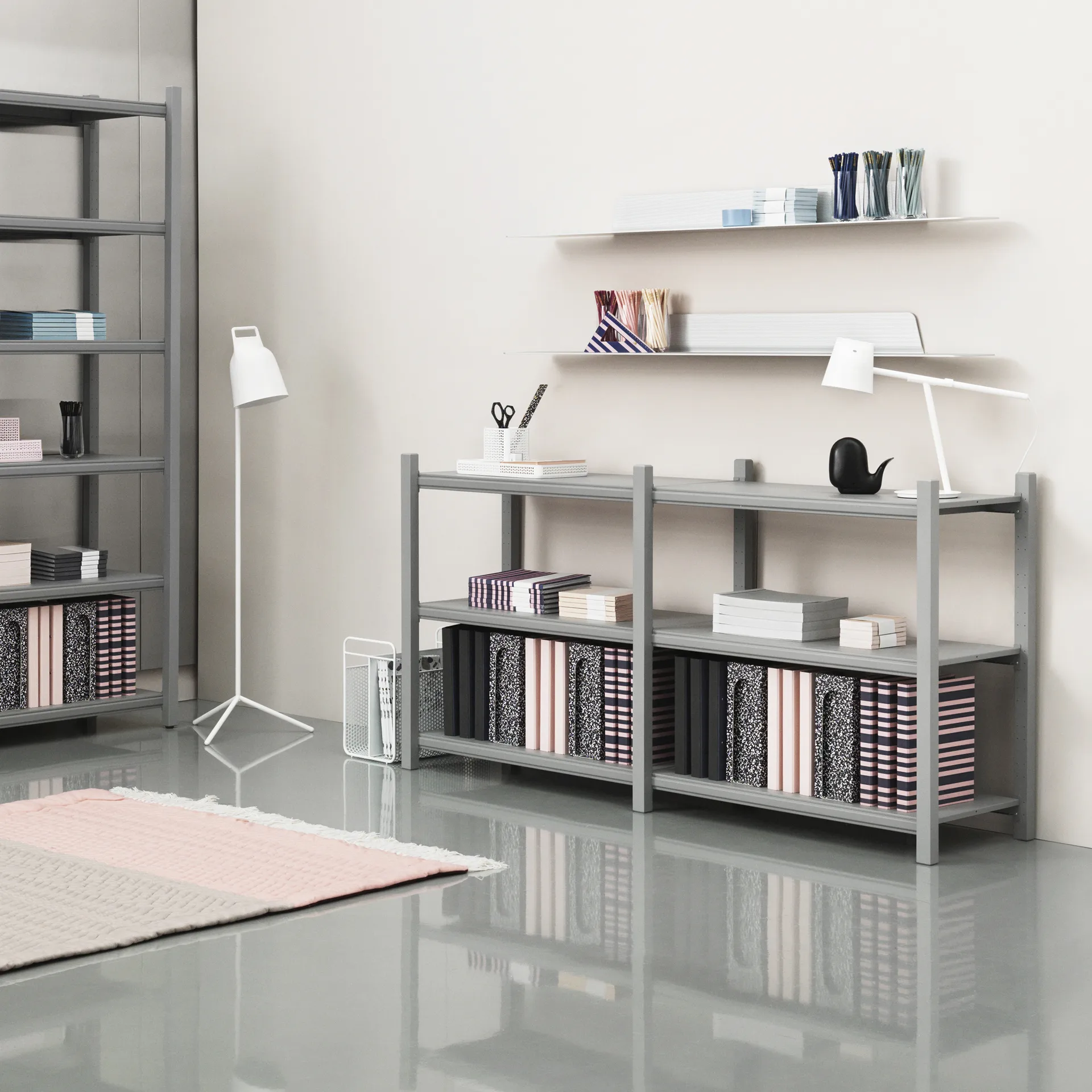 Stage lampa podłogowa, petrol green, Stal proszkowana Normann Copenhagen