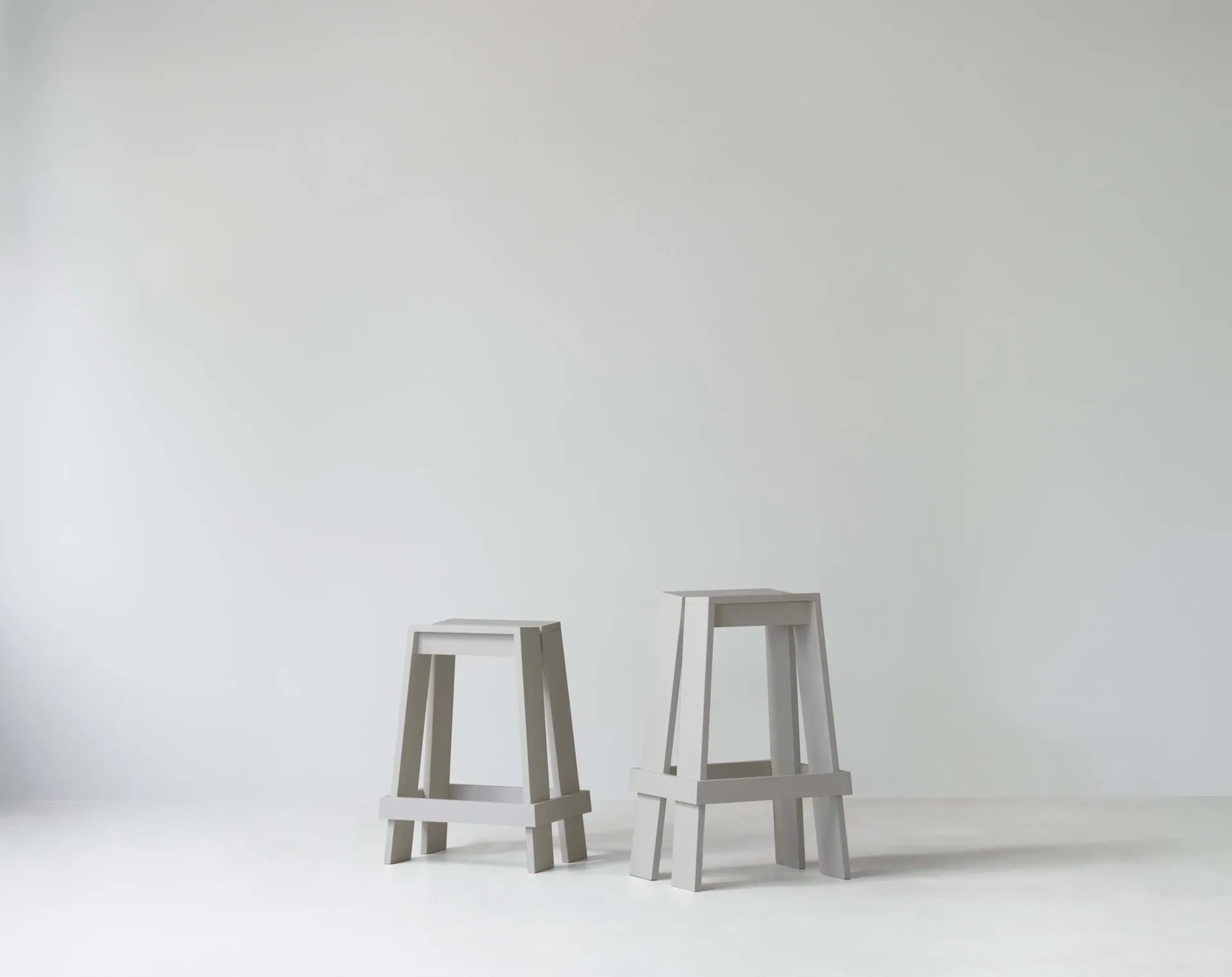 Stołek barowy Let 75 cm, Light Grey Normann Copenhagen