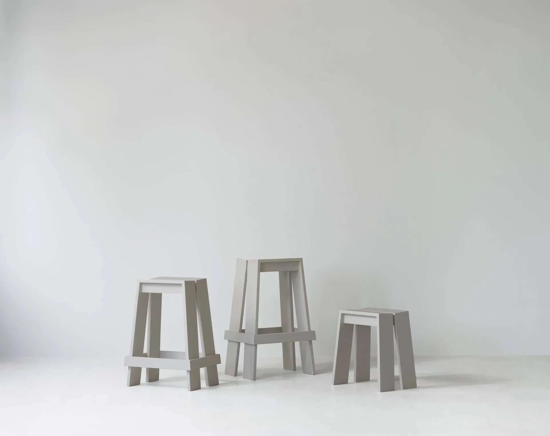 Stołek barowy Let 75 cm, Light Grey Normann Copenhagen
