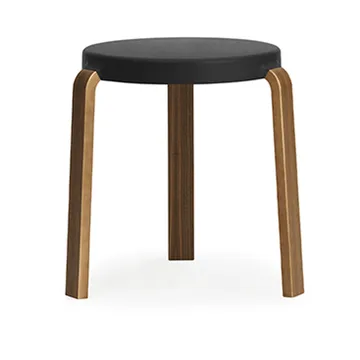 Tap stołek - black, nogi z drewna orzechowego - Normann Copenhagen