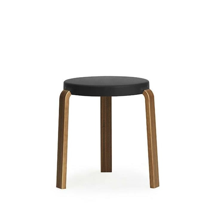 Tap stołek - black, nogi z drewna orzechowego - Normann Copenhagen