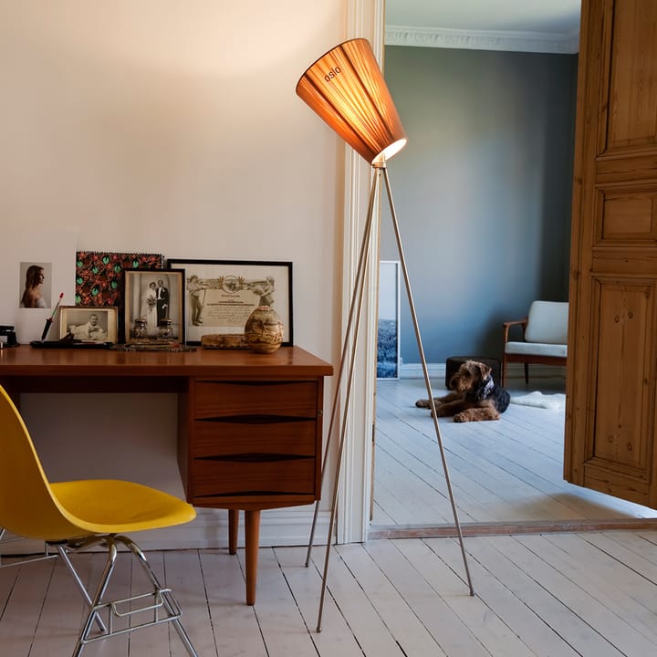 Oslo Wood lampa podłogowa, beżowo, matowa czarny stojak Northern