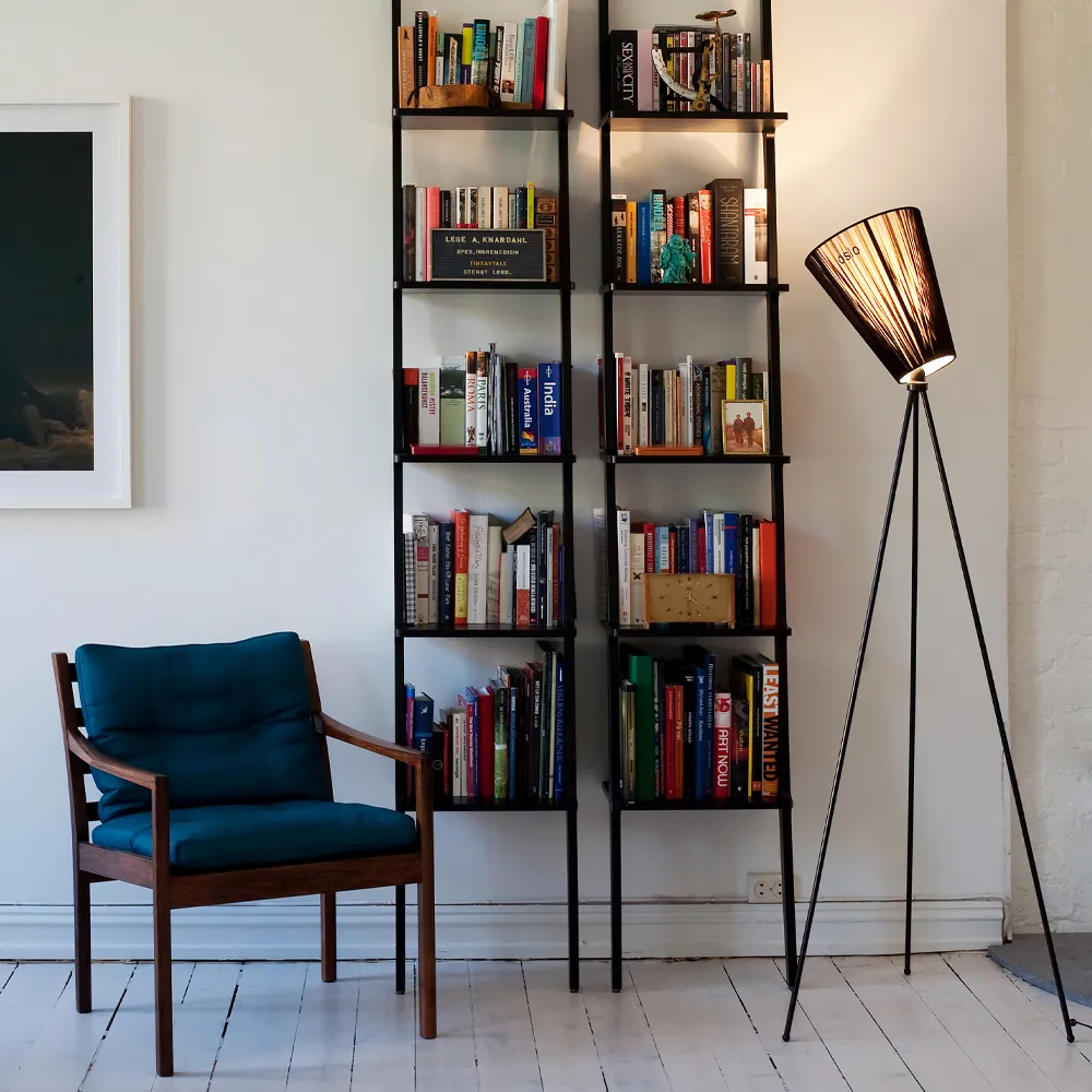 Oslo Wood lampa podłogowa, beżowo, matowa czarny stojak Northern