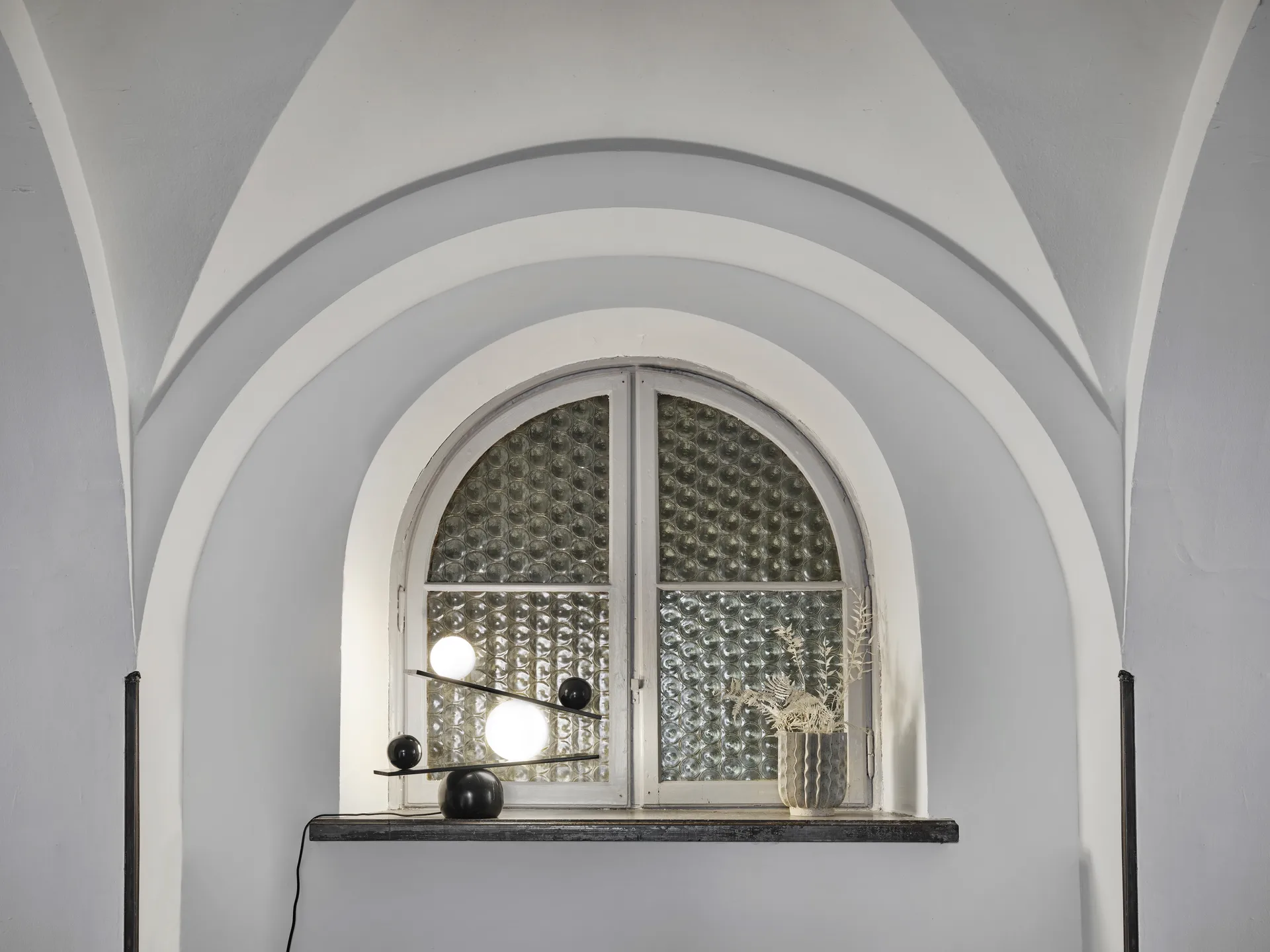 Lampa stołowa Balance, Czarny Oblure