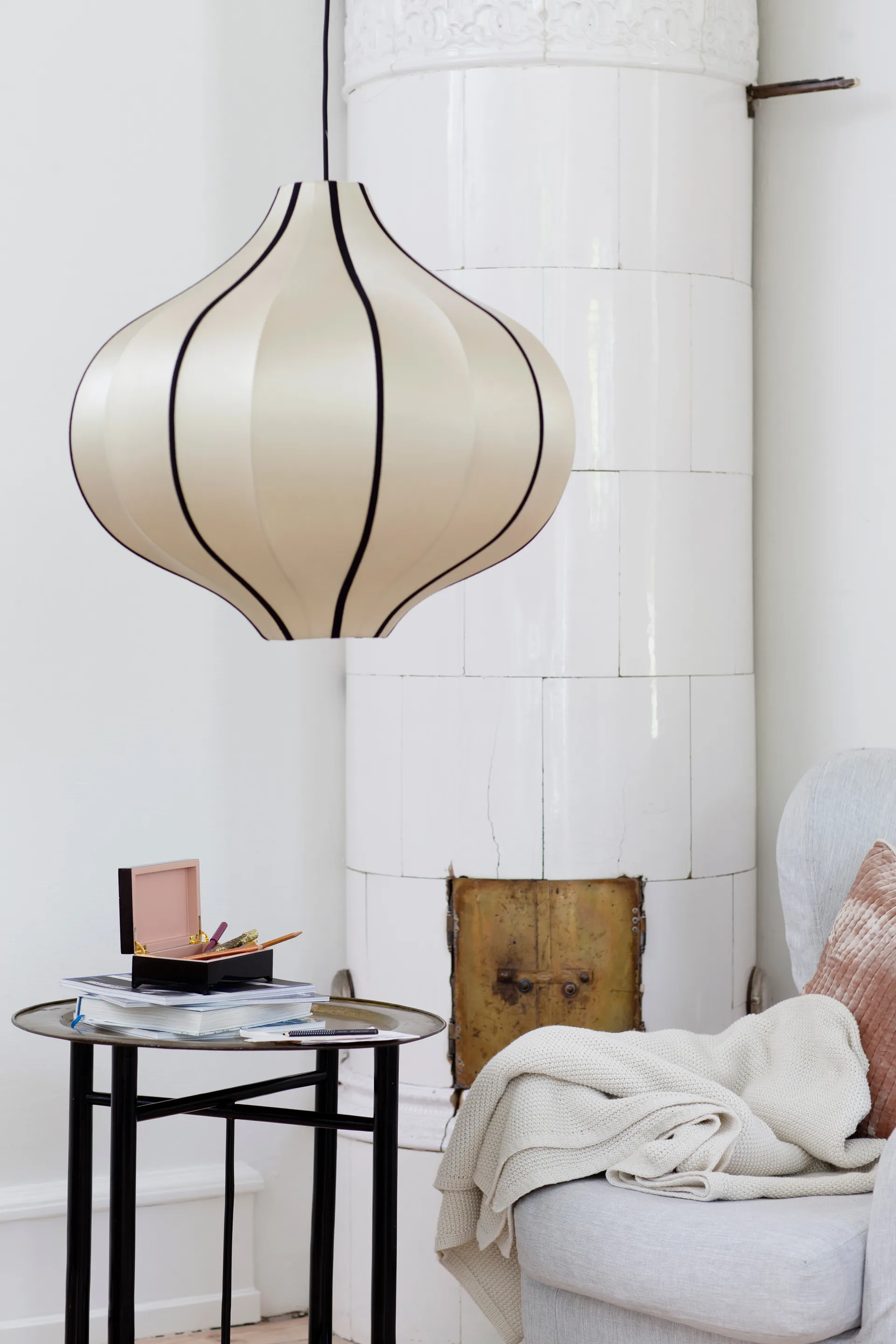 Abażur Indochina Classic Onion L, Kit-black Oi Soi Oi