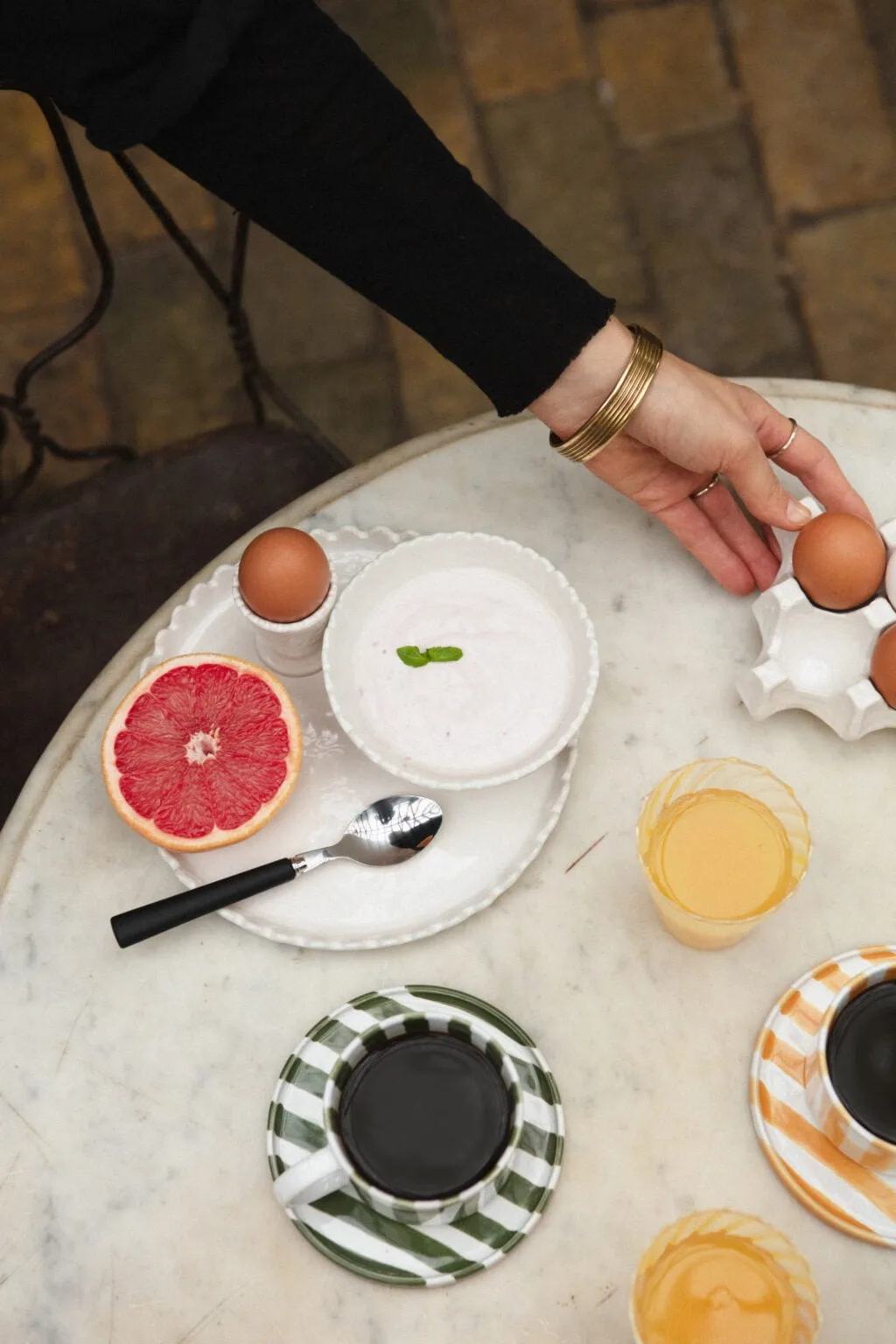 Filiżanka Monica z podstawką, Zielony Olsson & Jensen