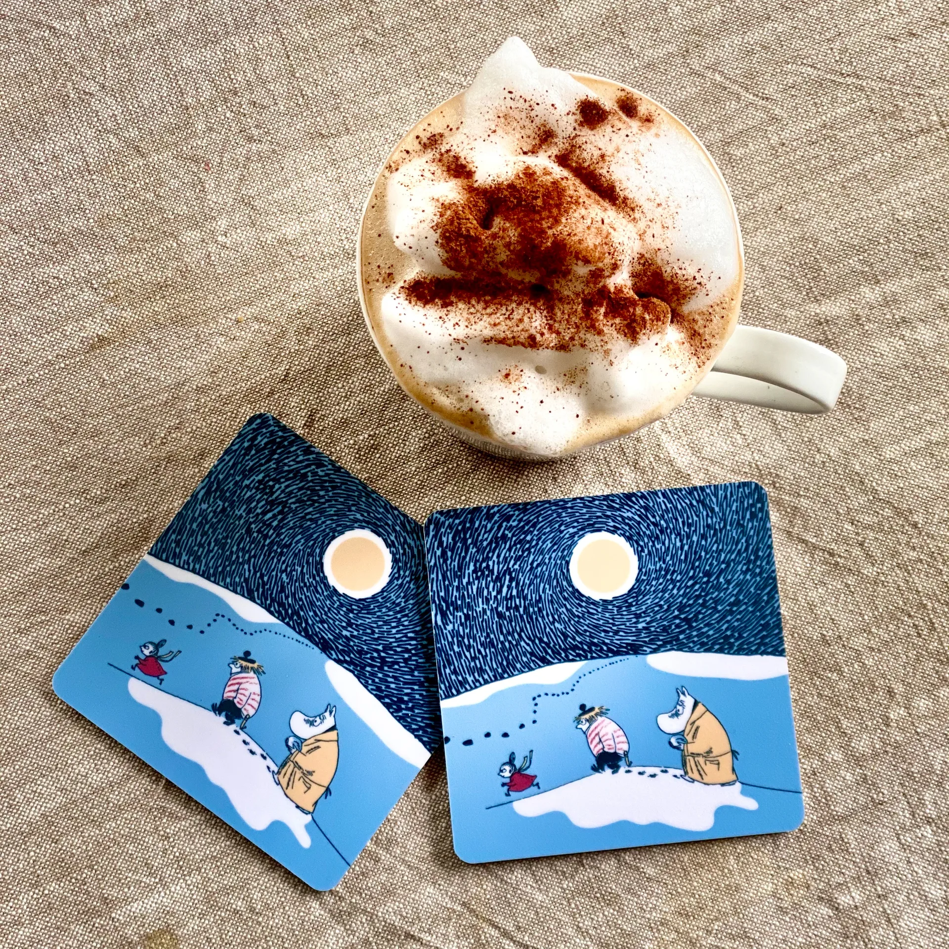 Podstawki Månsken i snön Mumin zima 2021 4-pak, 9x9 cm Opto Design