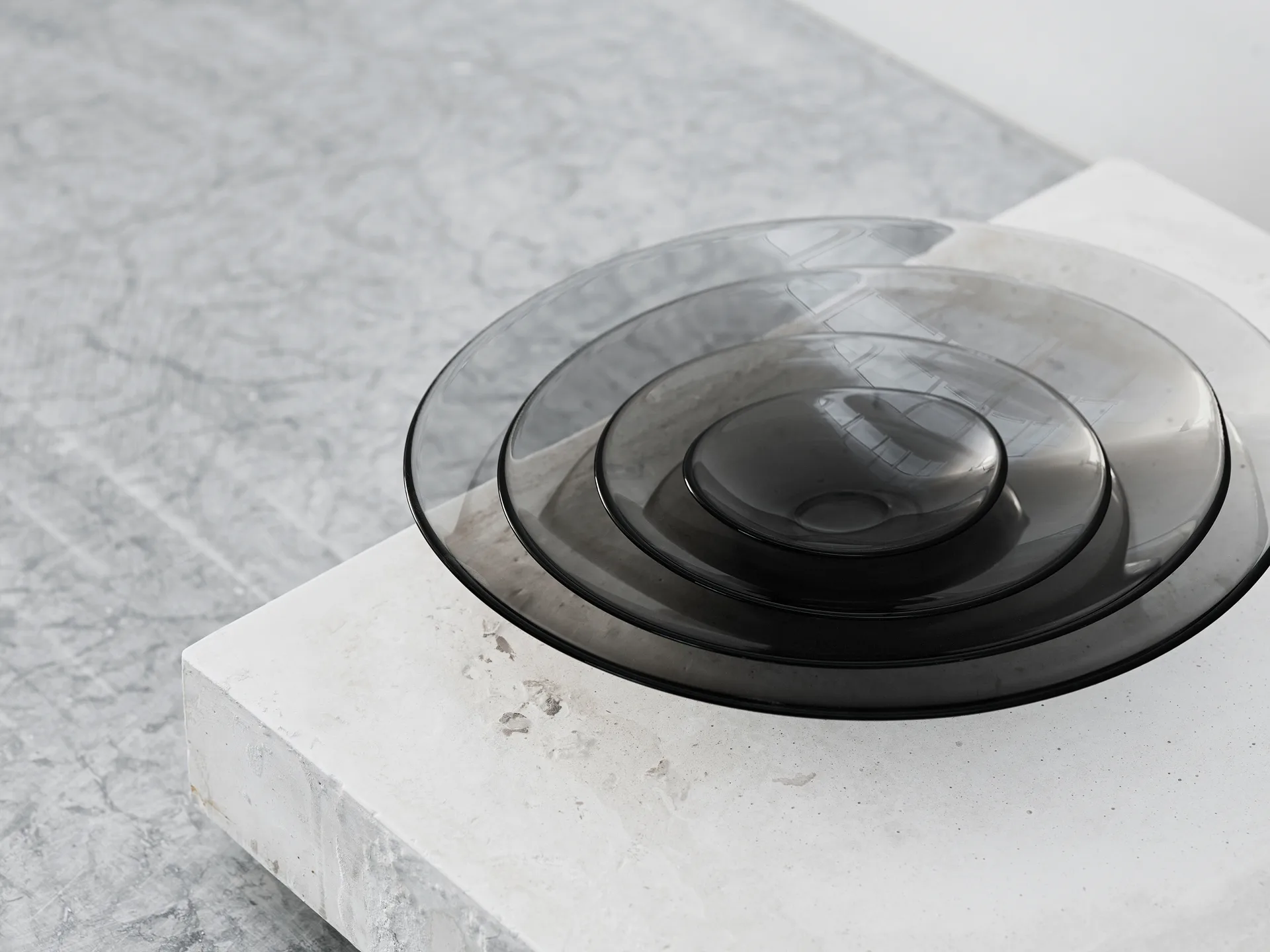 Półmisek Pond 21,2 cm, Szary Orrefors