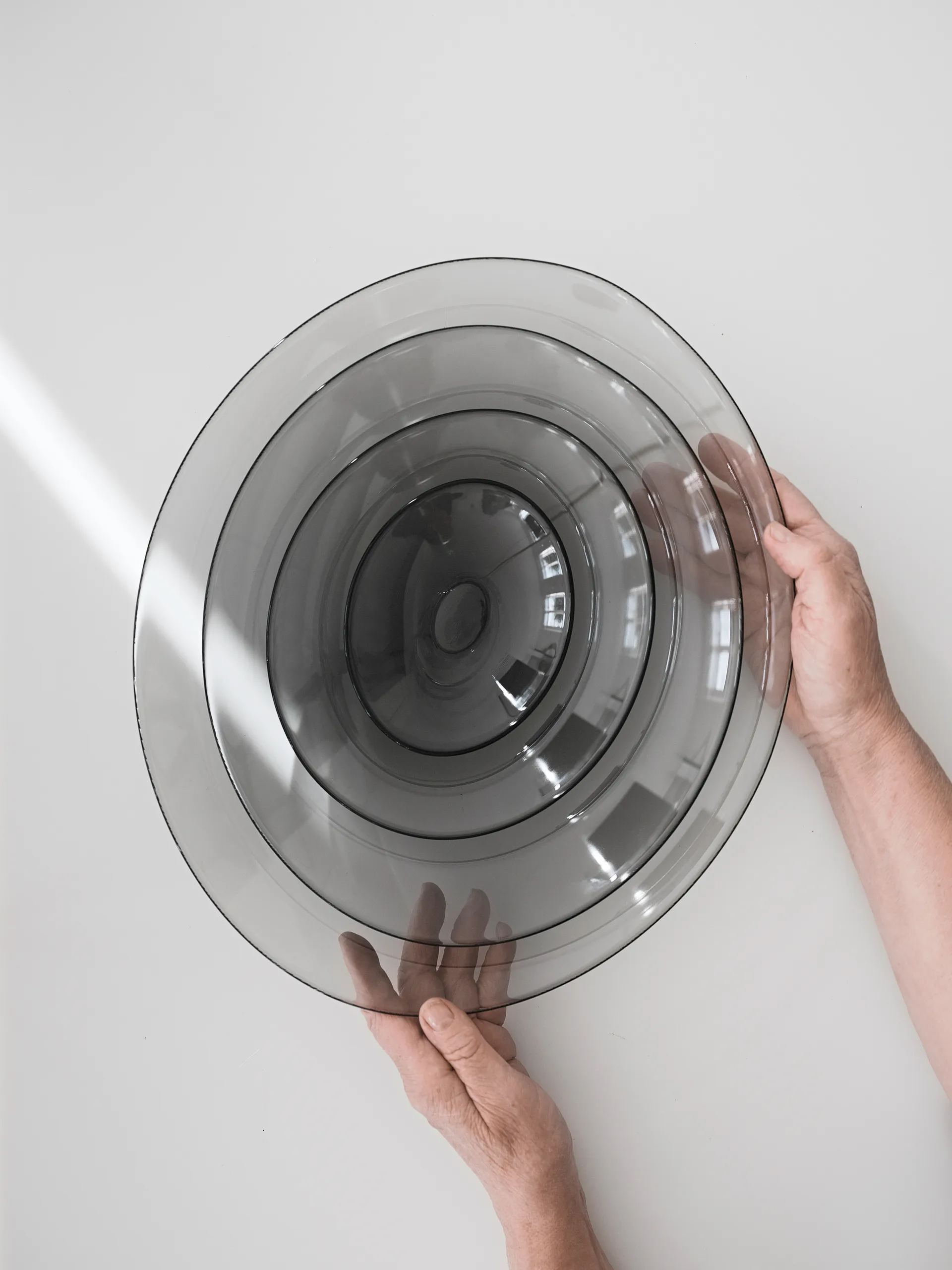 Półmisek Pond 36,3 cm, Szary Orrefors