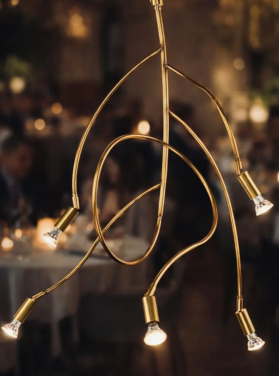 Ranka 5 lampa sufitowa, Surowy mosiądz Örsjö Belysning