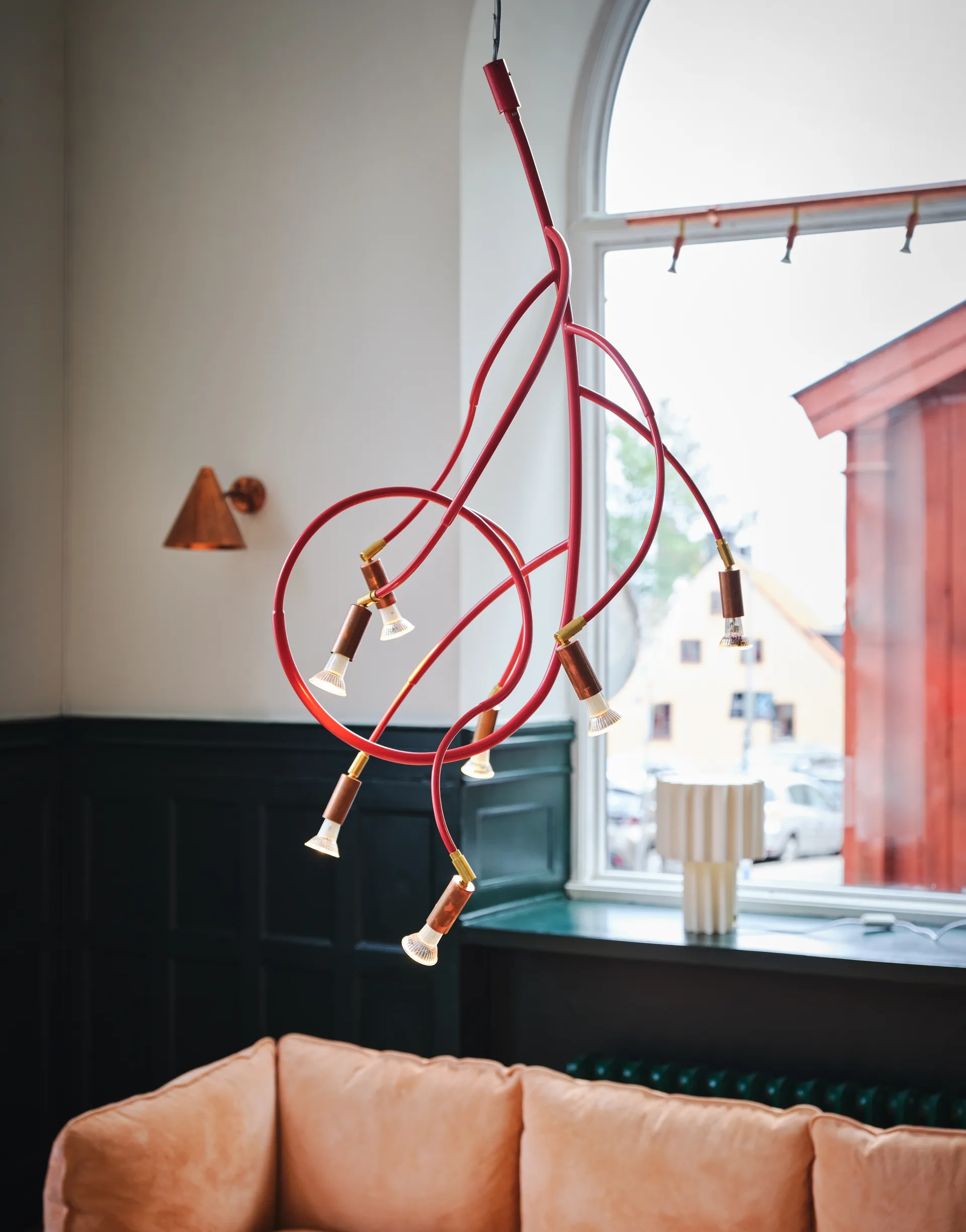 Ranka 7 lampa sufitowa, Czerwony Örsjö Belysning