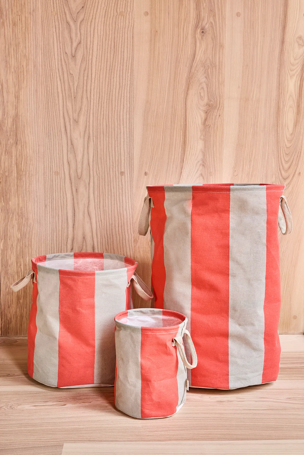 Koszyk do przechowywania Kara small Ø18x22 cm 2-szt., Cherry Red OYOY