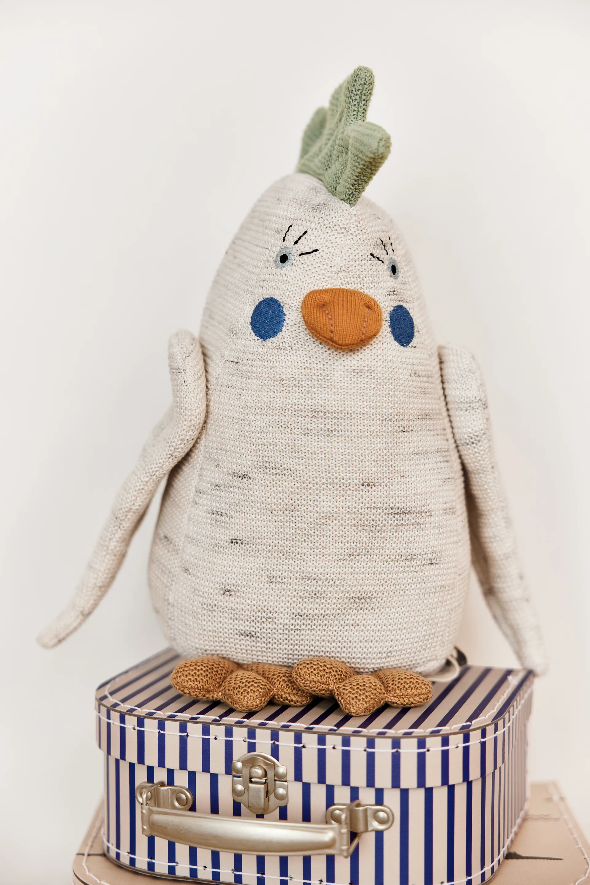 Maskotka Kai papuga, Offwhite-light mint OYOY