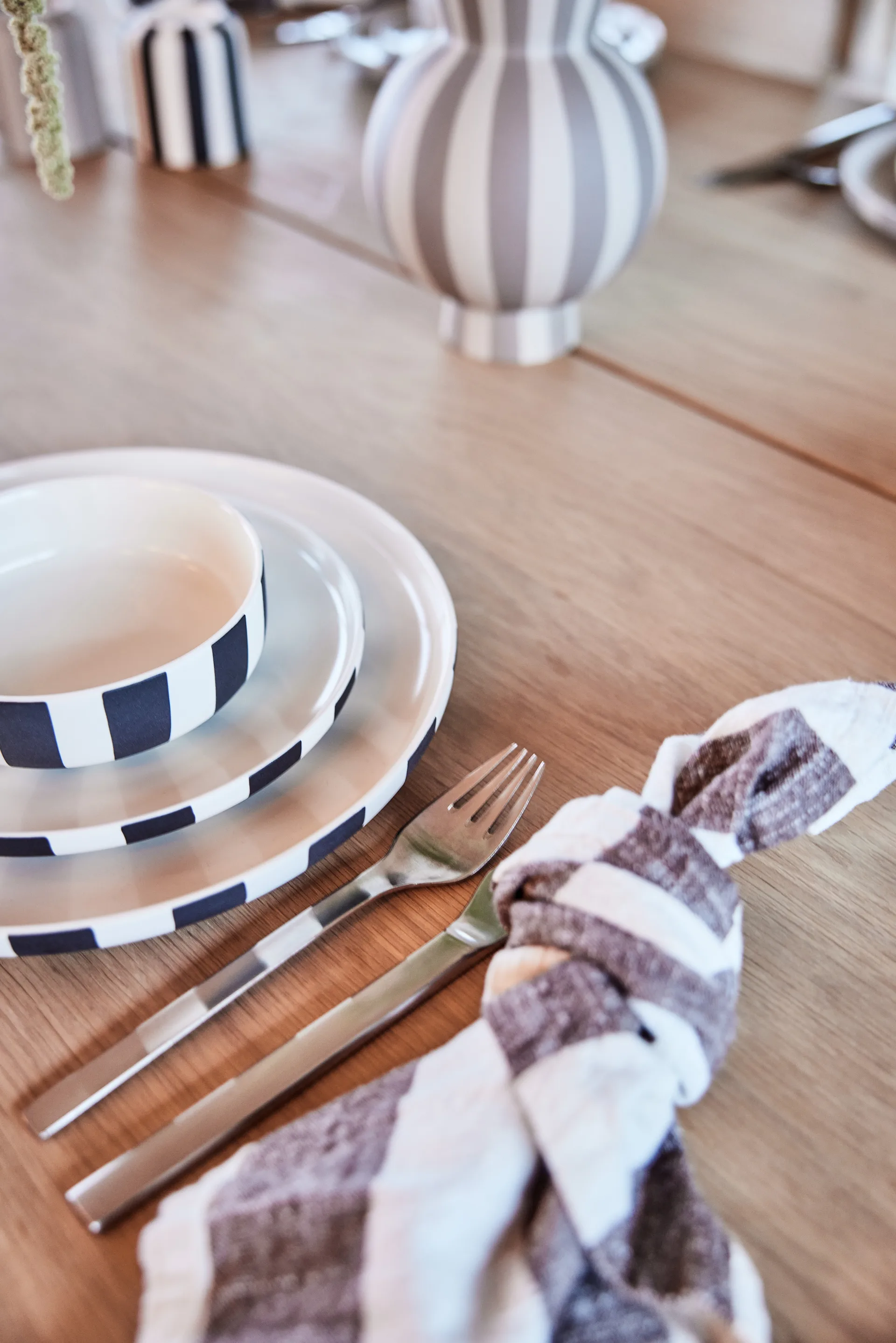 Miska Toppu Ø13 cm, Black-white OYOY