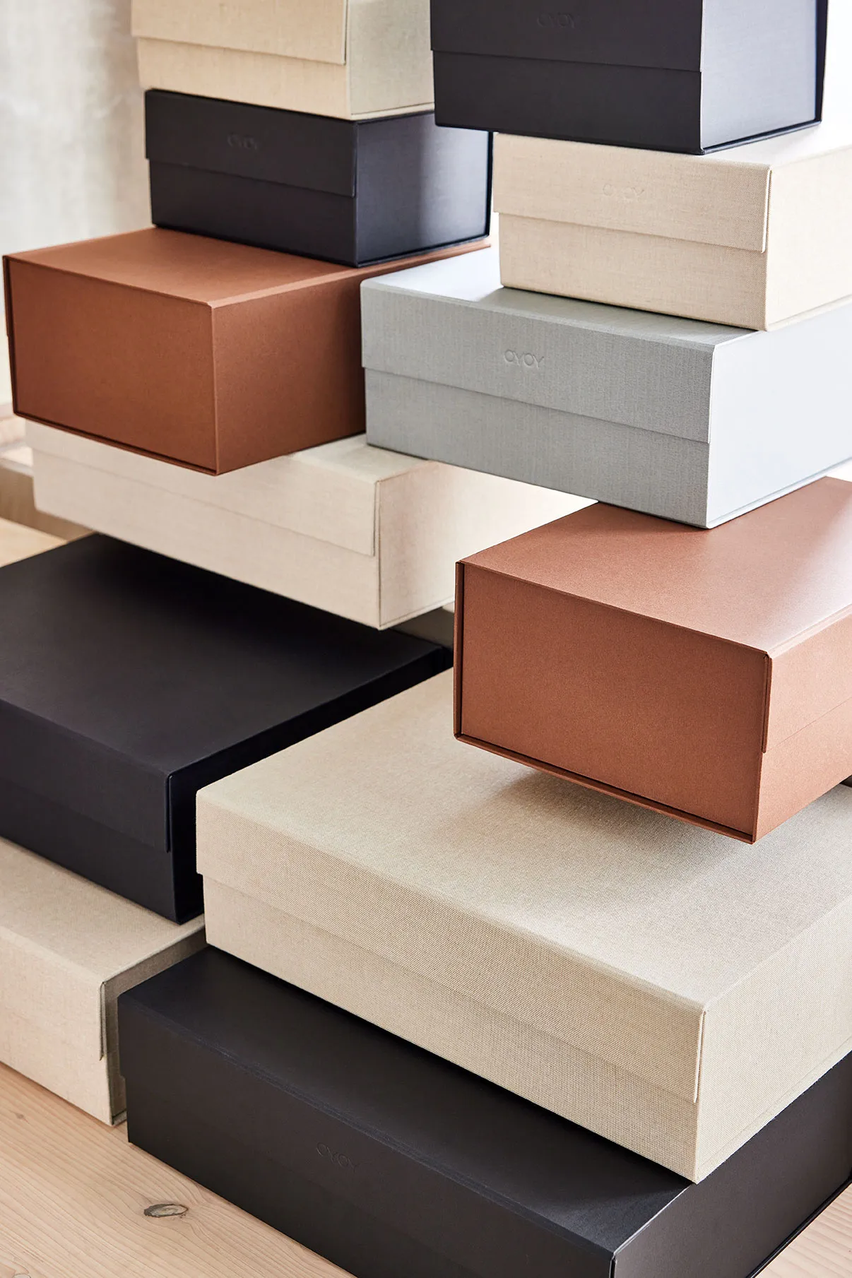 Pudełko do przechowywania Hako A5, Ciemny karmel OYOY