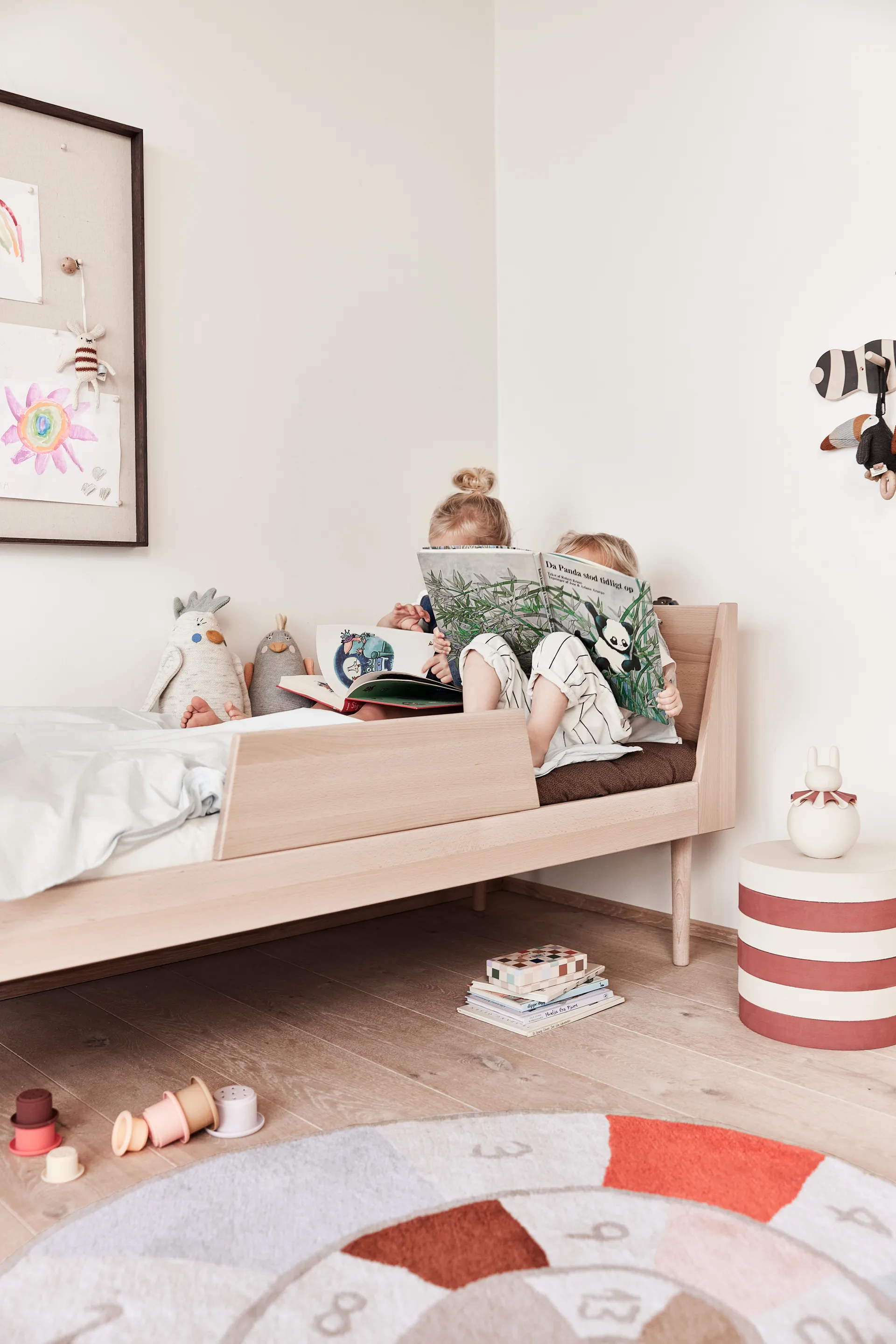 Taboret Iro, Vanilla-nutmeg OYOY