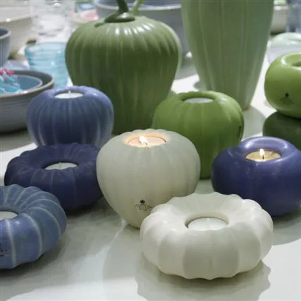 Lampion Fröhus niski, biały Paradisverkstaden