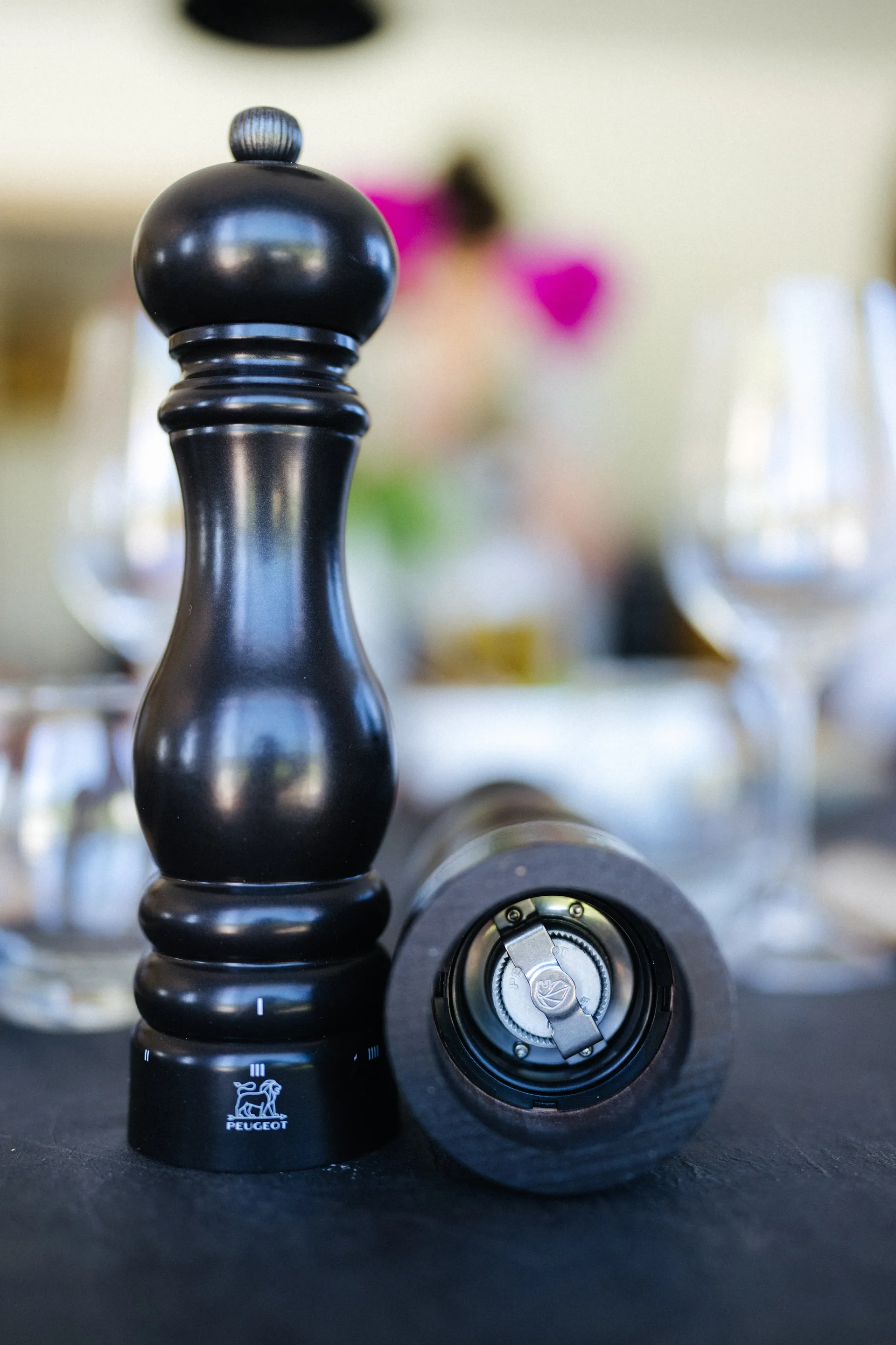 Młynek do pieprzu Paris u'Select 22 cm, Satin black Peugeot