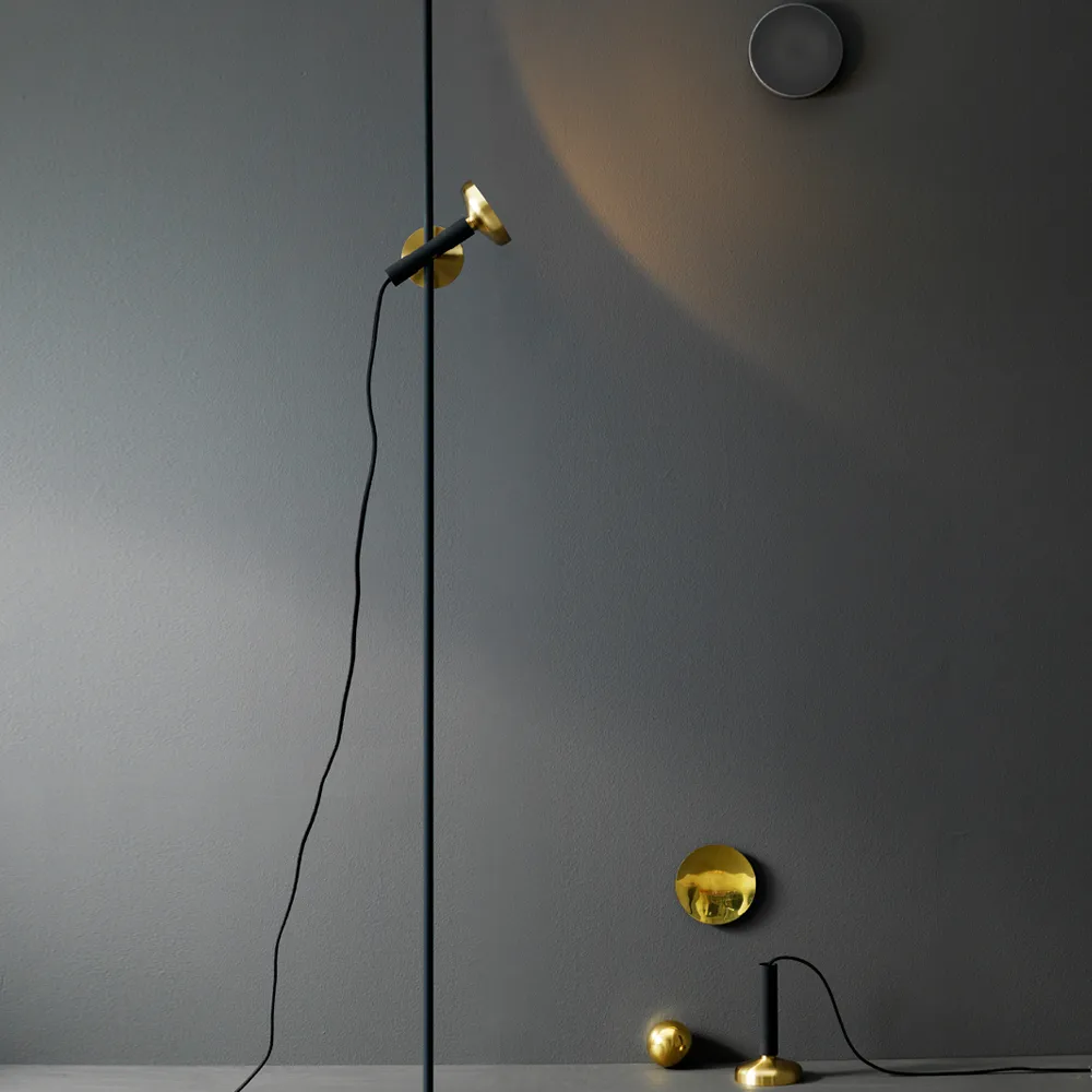 Blend 150 lampa podłogowa, biały/mosiądz, led Pholc