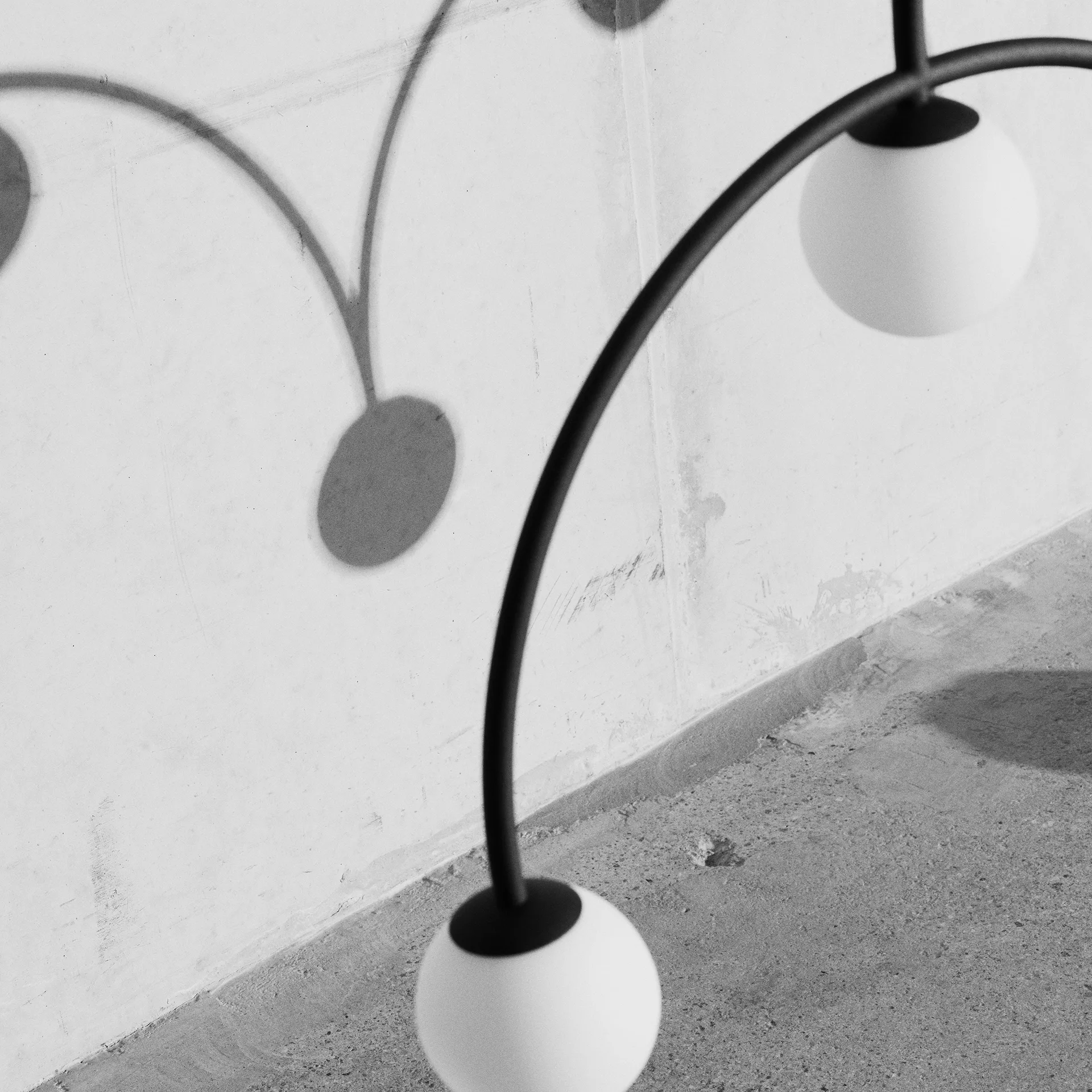 Bounce 116 lampa sufitowa, Szkło czarno-opalowe Pholc