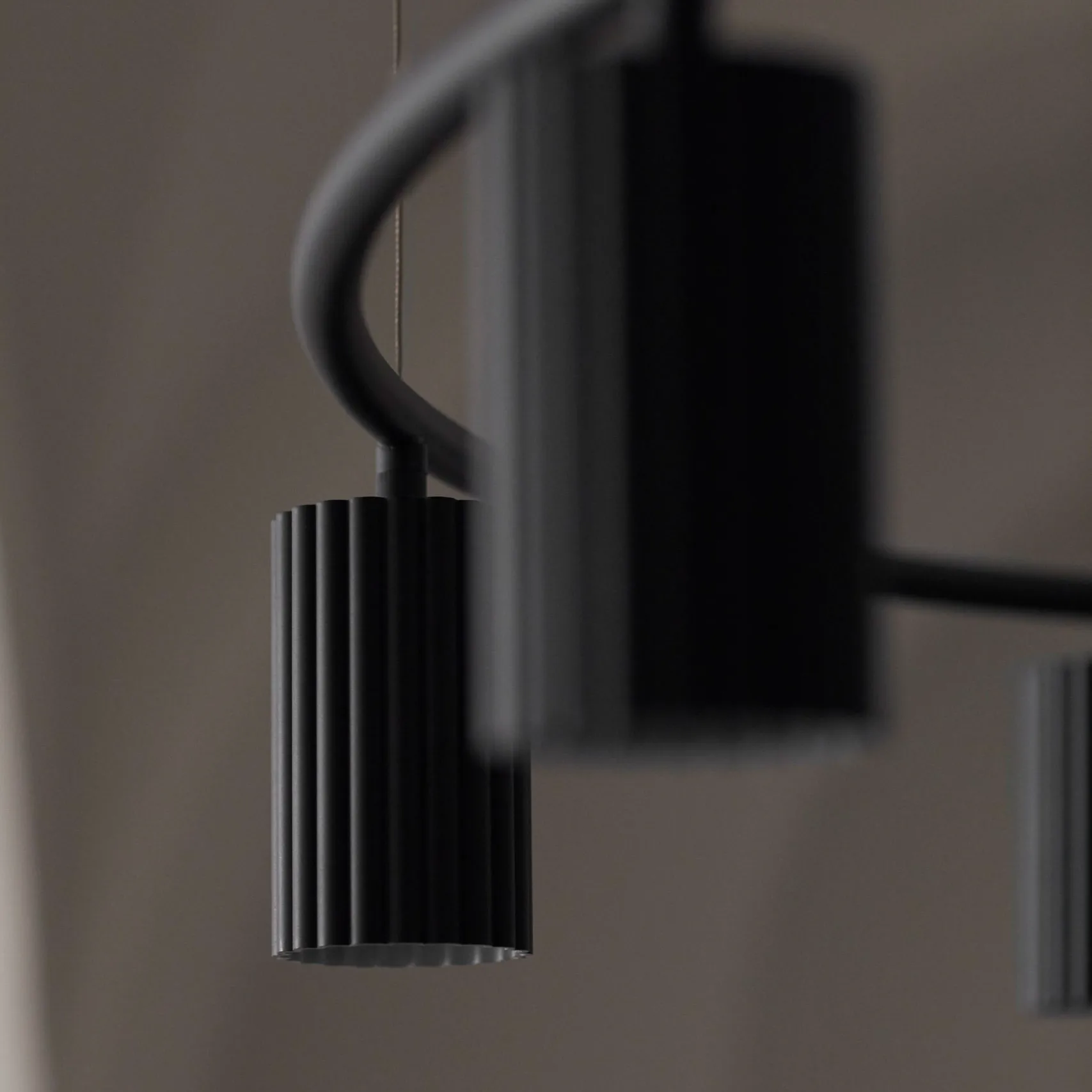 Donna Circle 100 lampa sufitowa, Black ink Pholc